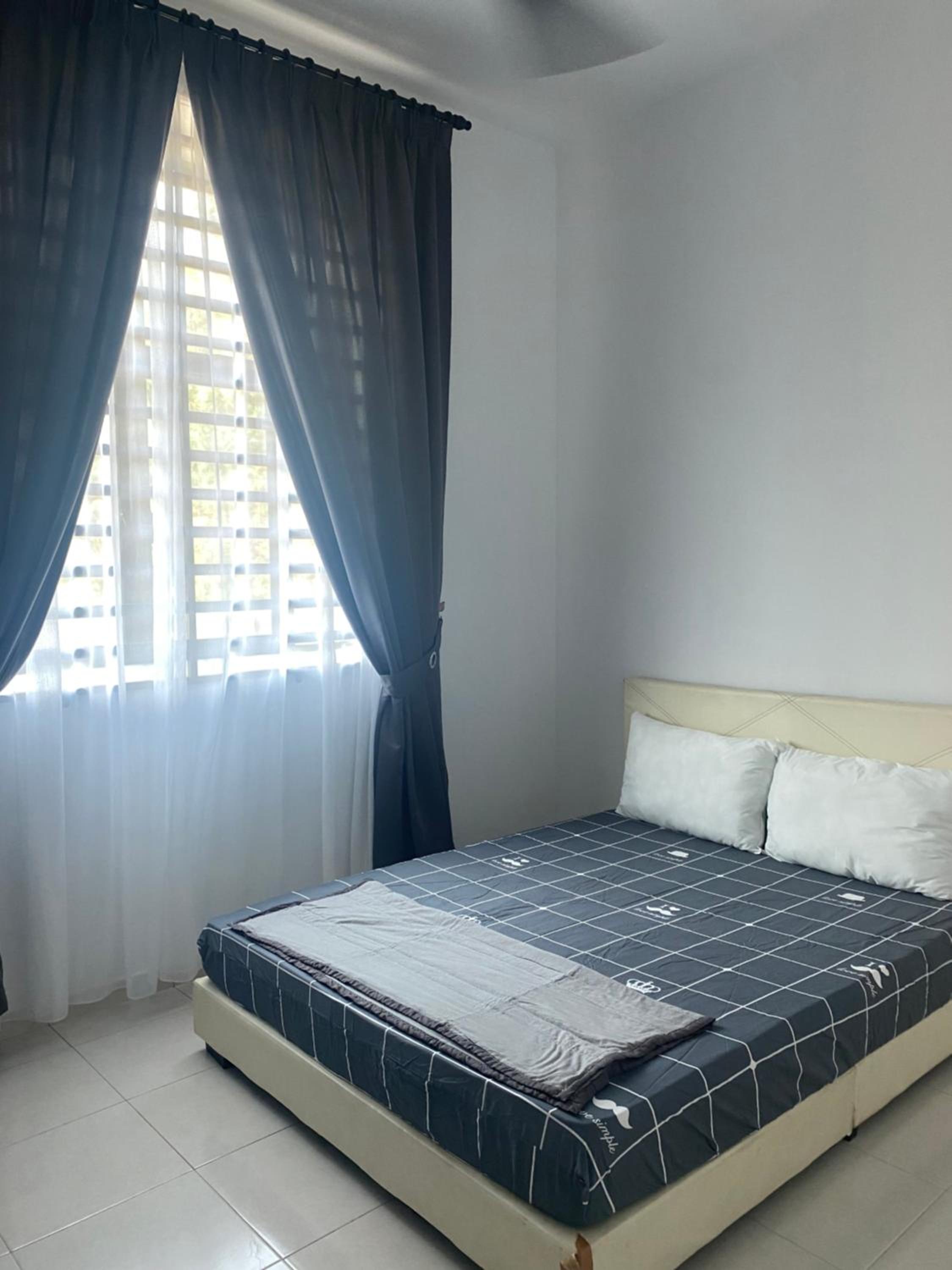 Three-Bedroom House photo 1