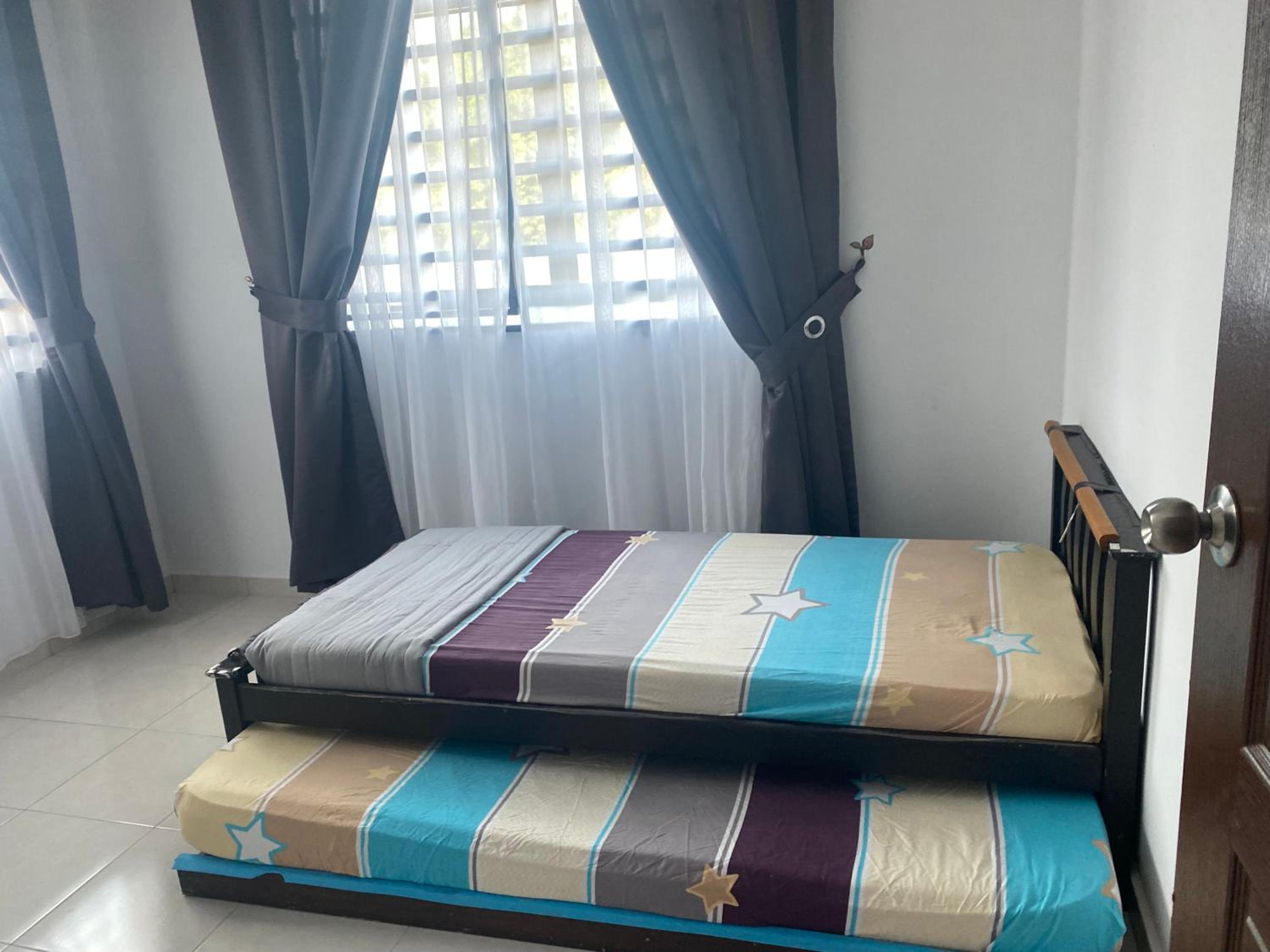 Three-Bedroom House photo 2