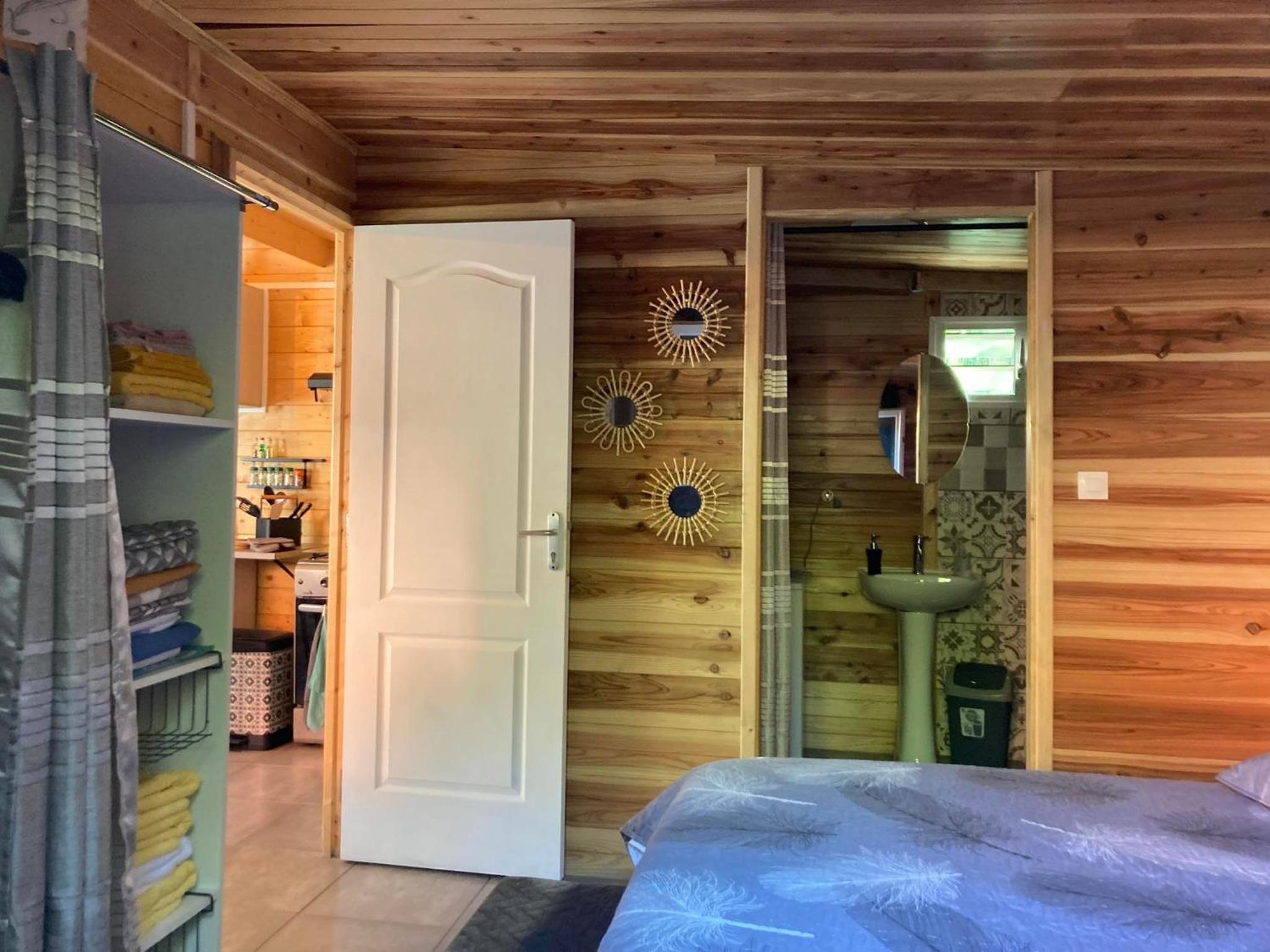 One-Bedroom House photo 1