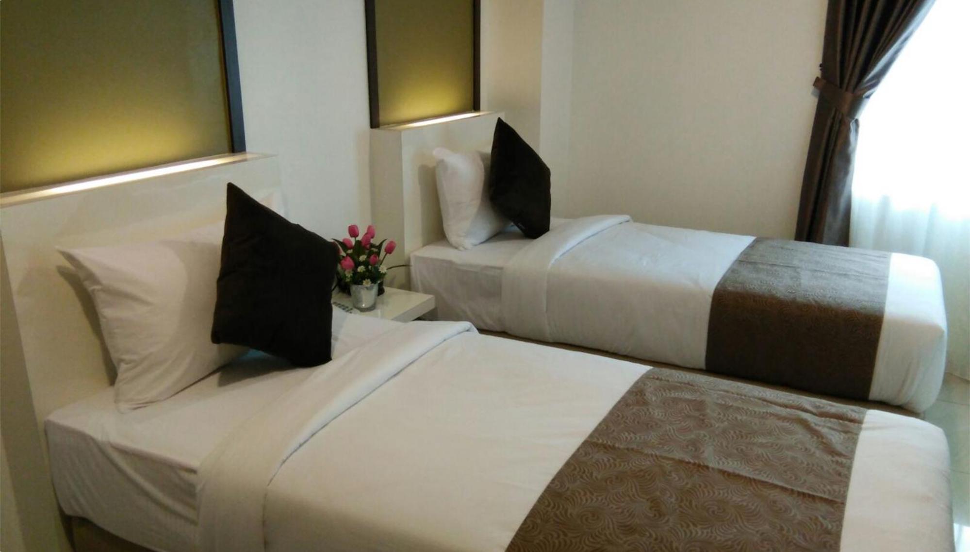 Standard Twin Room photo 2
