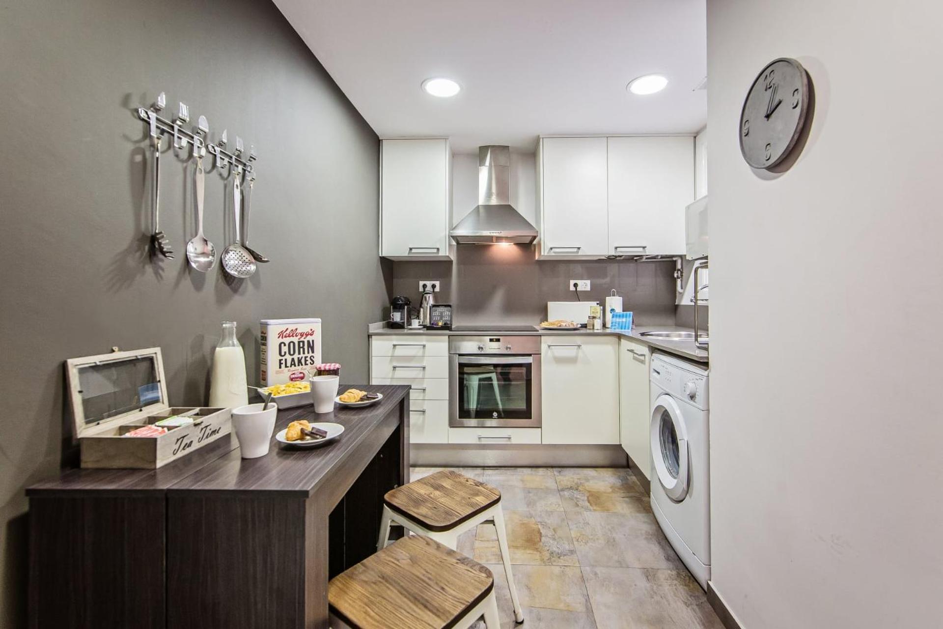 Apartment photo 2