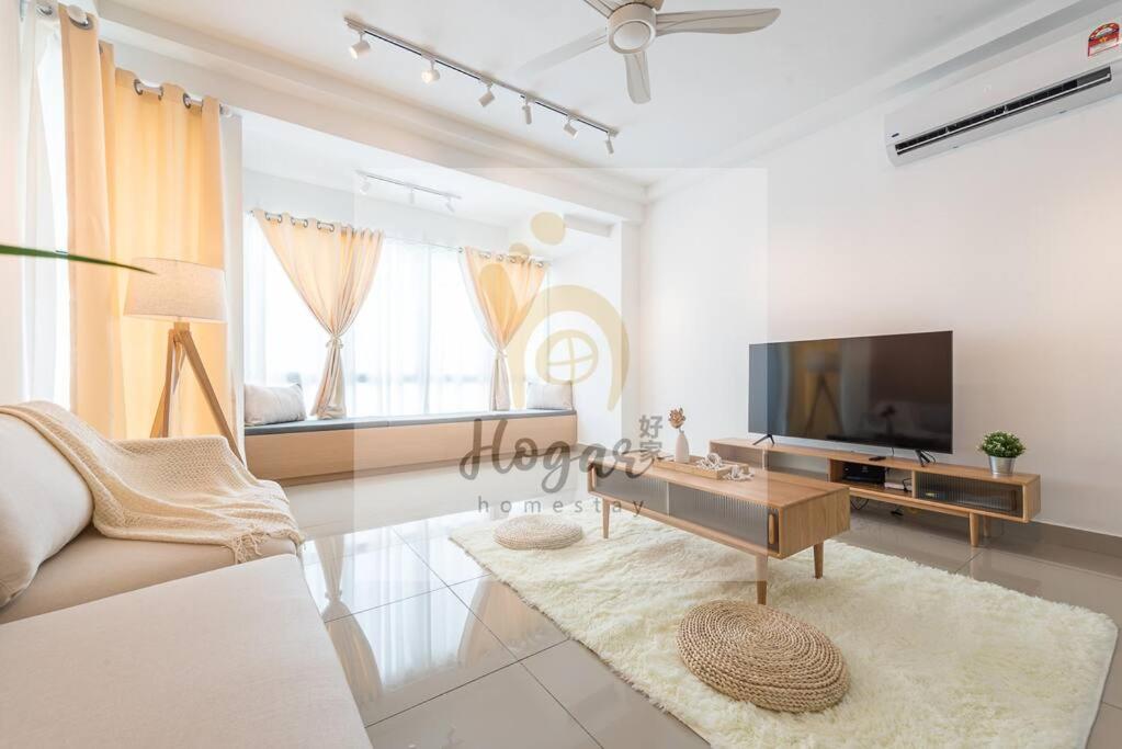 Three-Bedroom Apartment photo 1