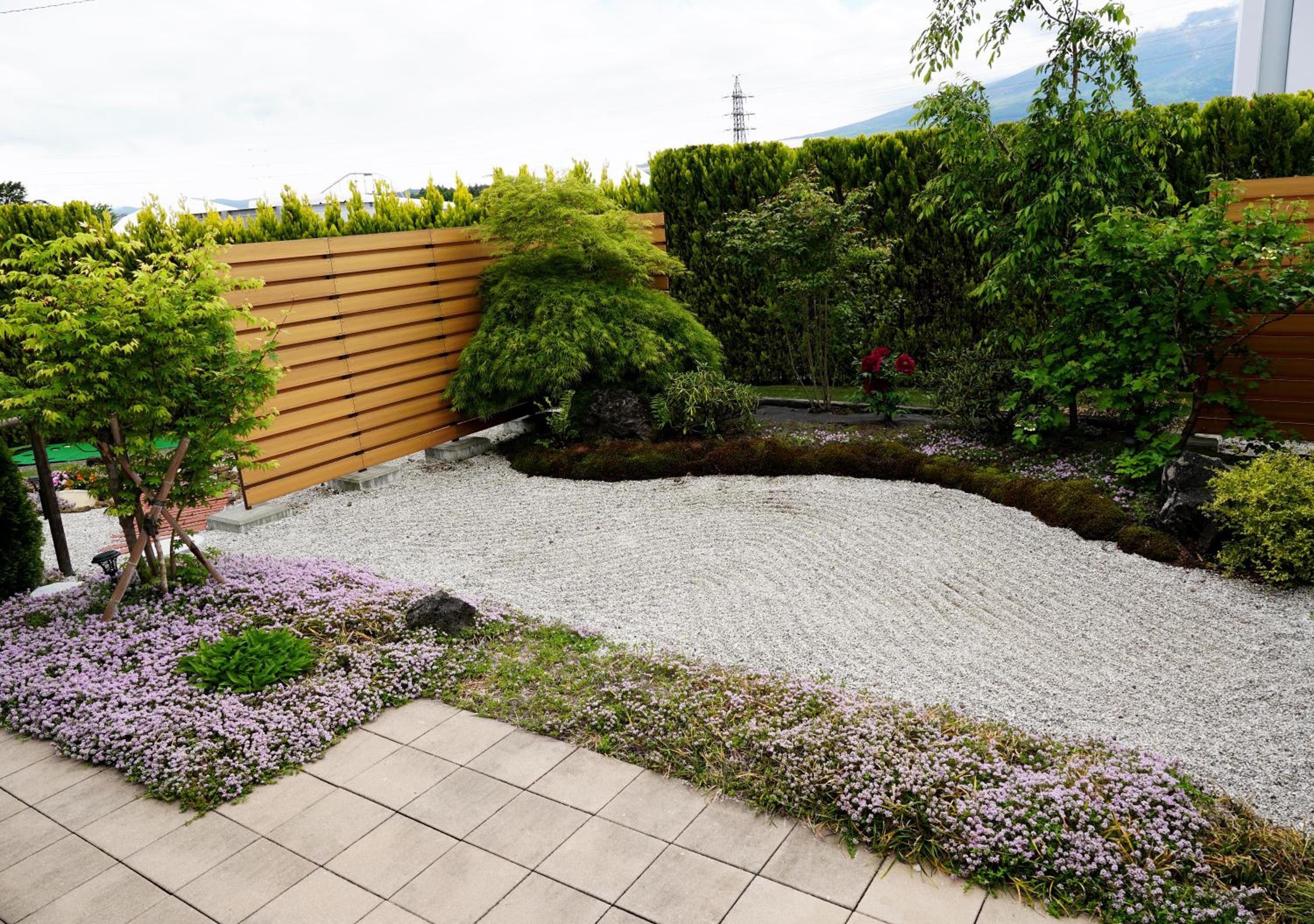 Grand Twin Room with Tatami Area with Mountain view thumbnail 6