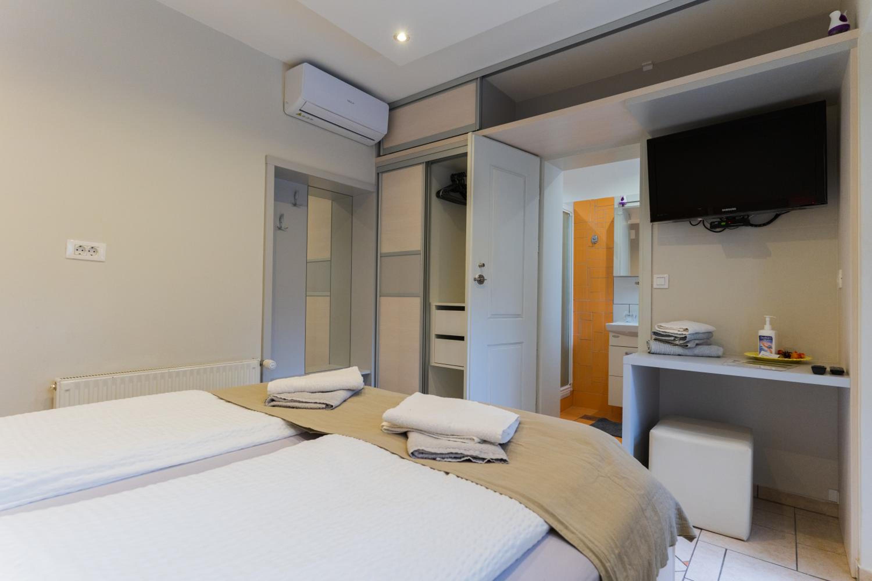 Double Room with Terrace photo 2