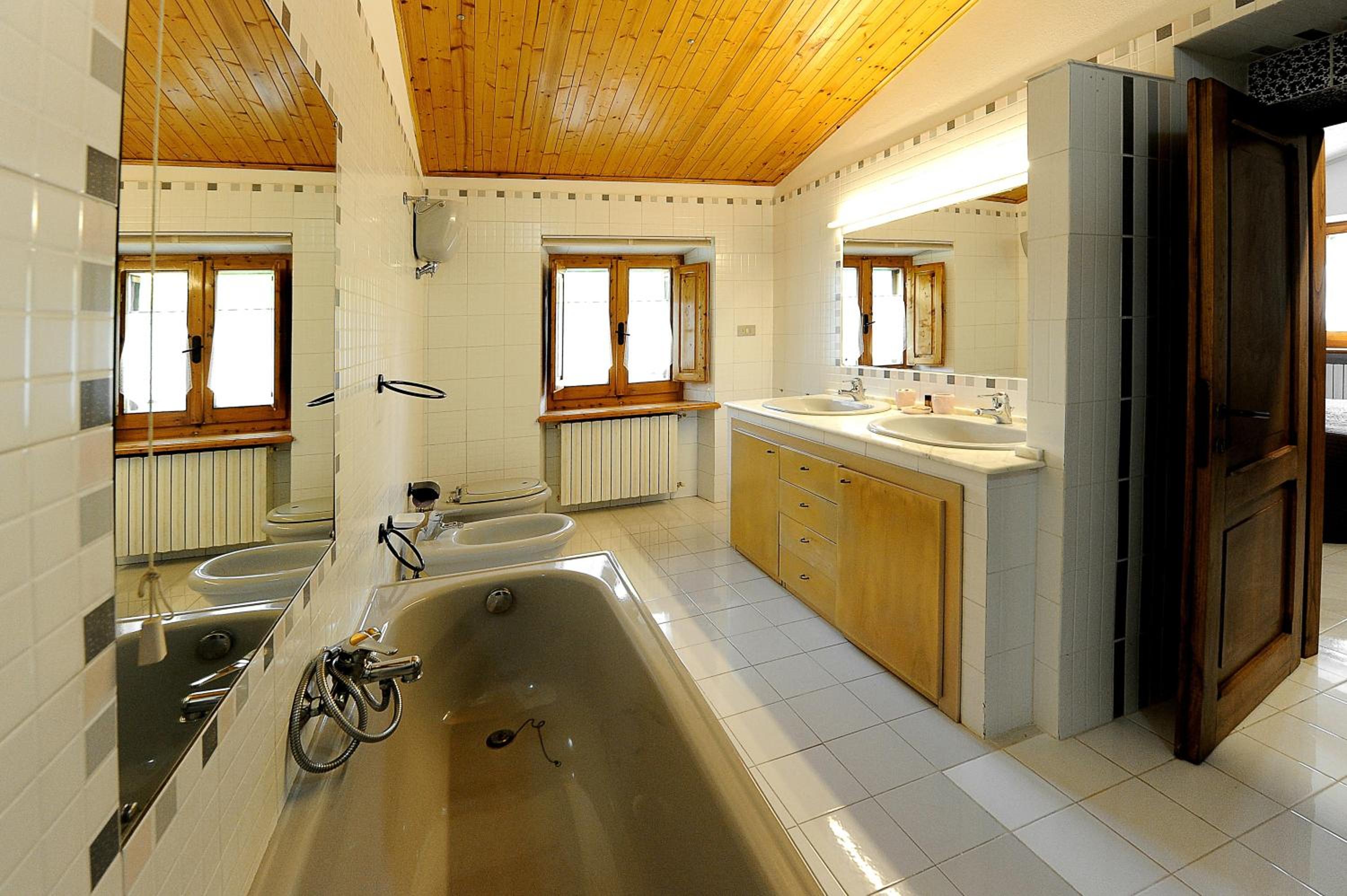 Double Room - Photo 3