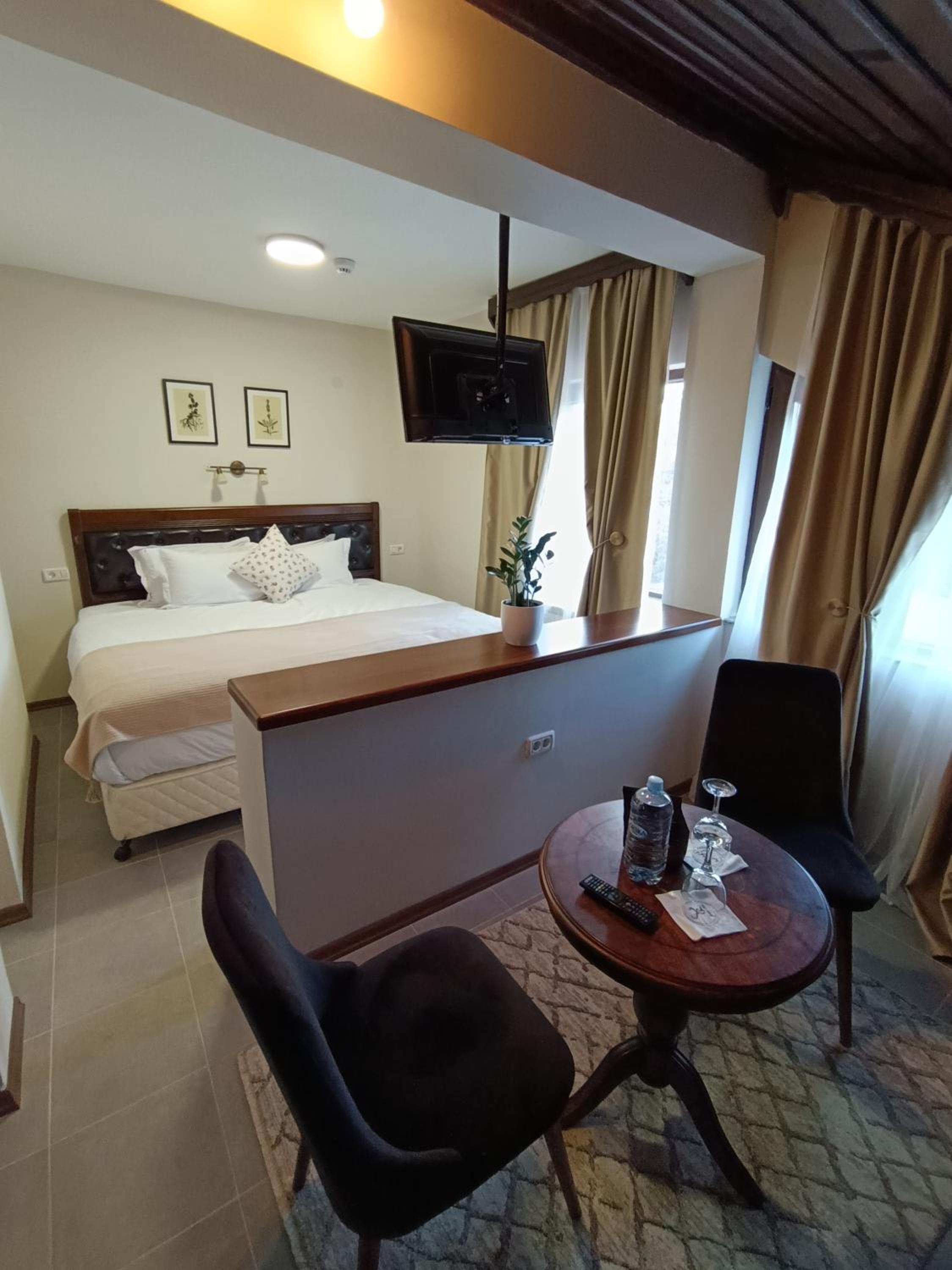 Double Room with Balcony photo 1