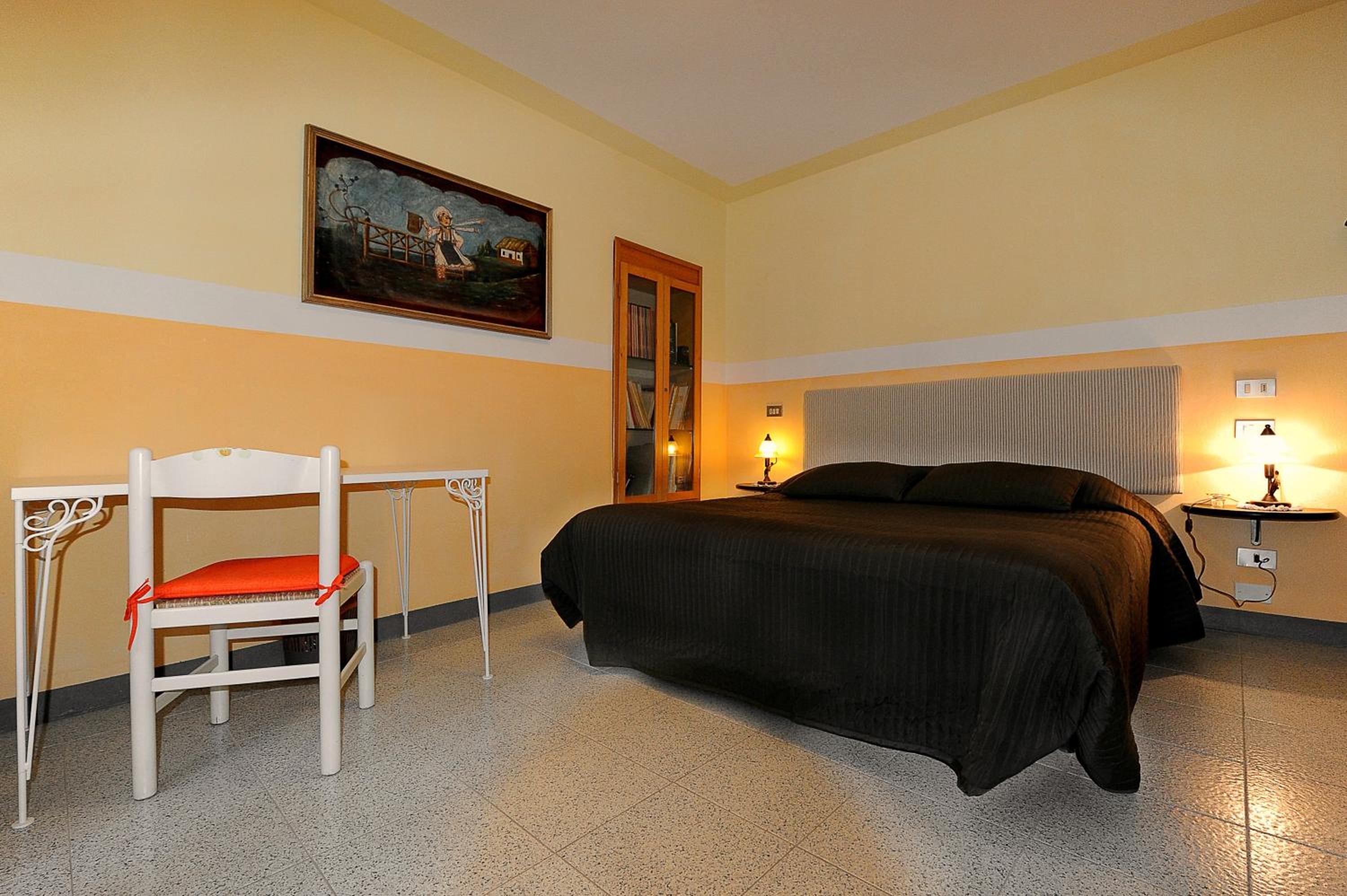 Double Room - Photo 2