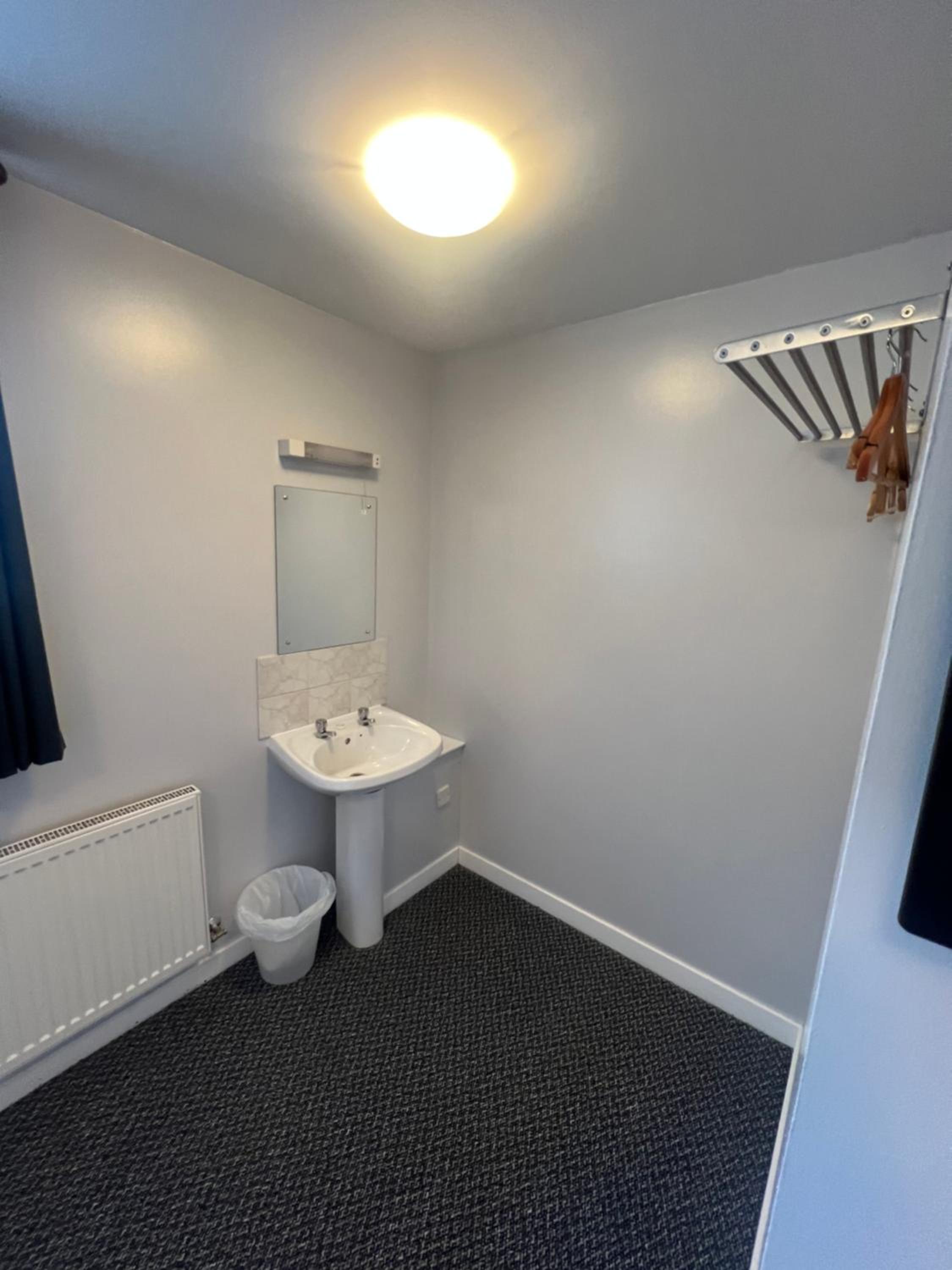 Twin Room with Shared Bathroom photo 2