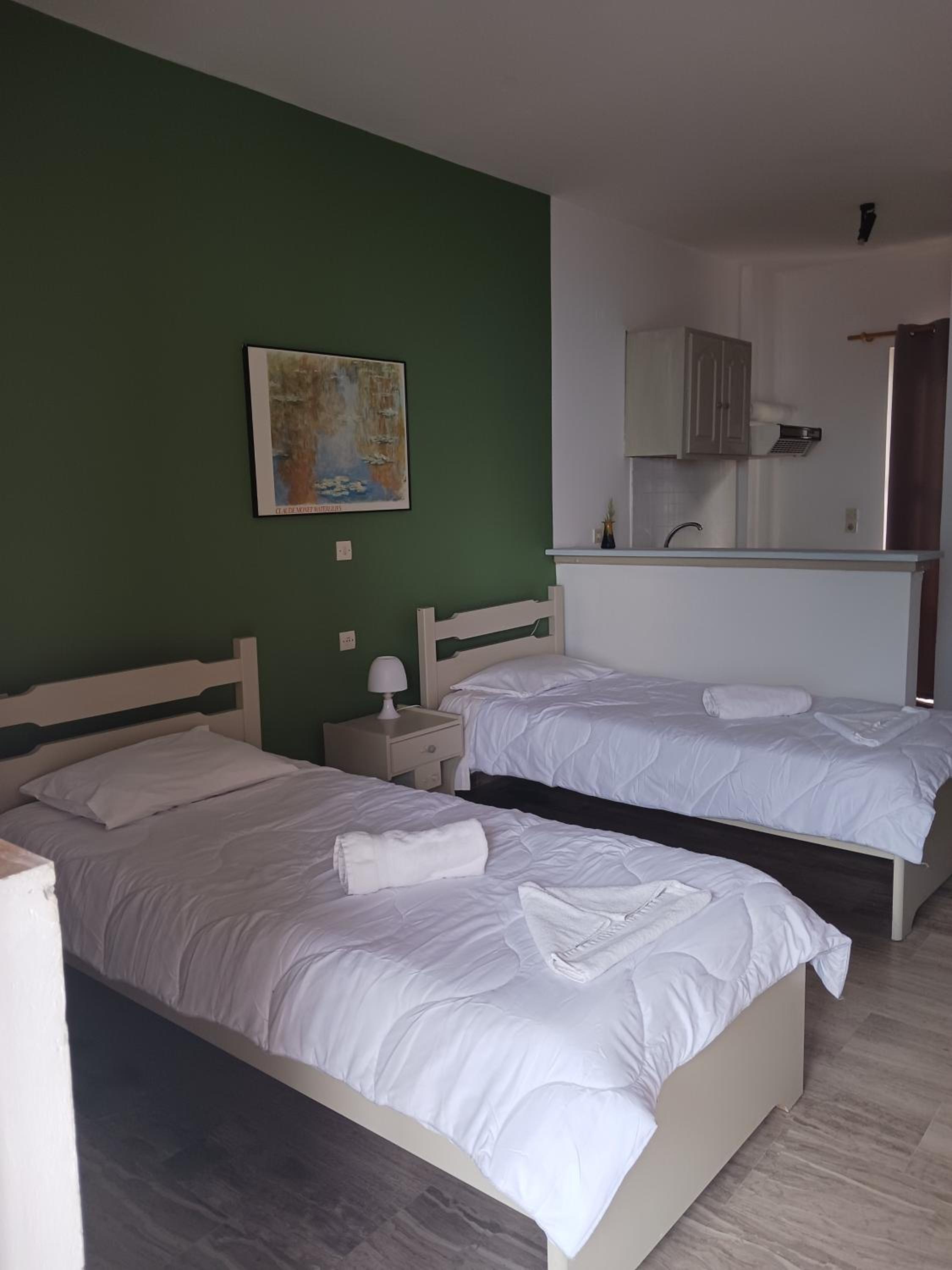 Quadruple Room - Photo 10