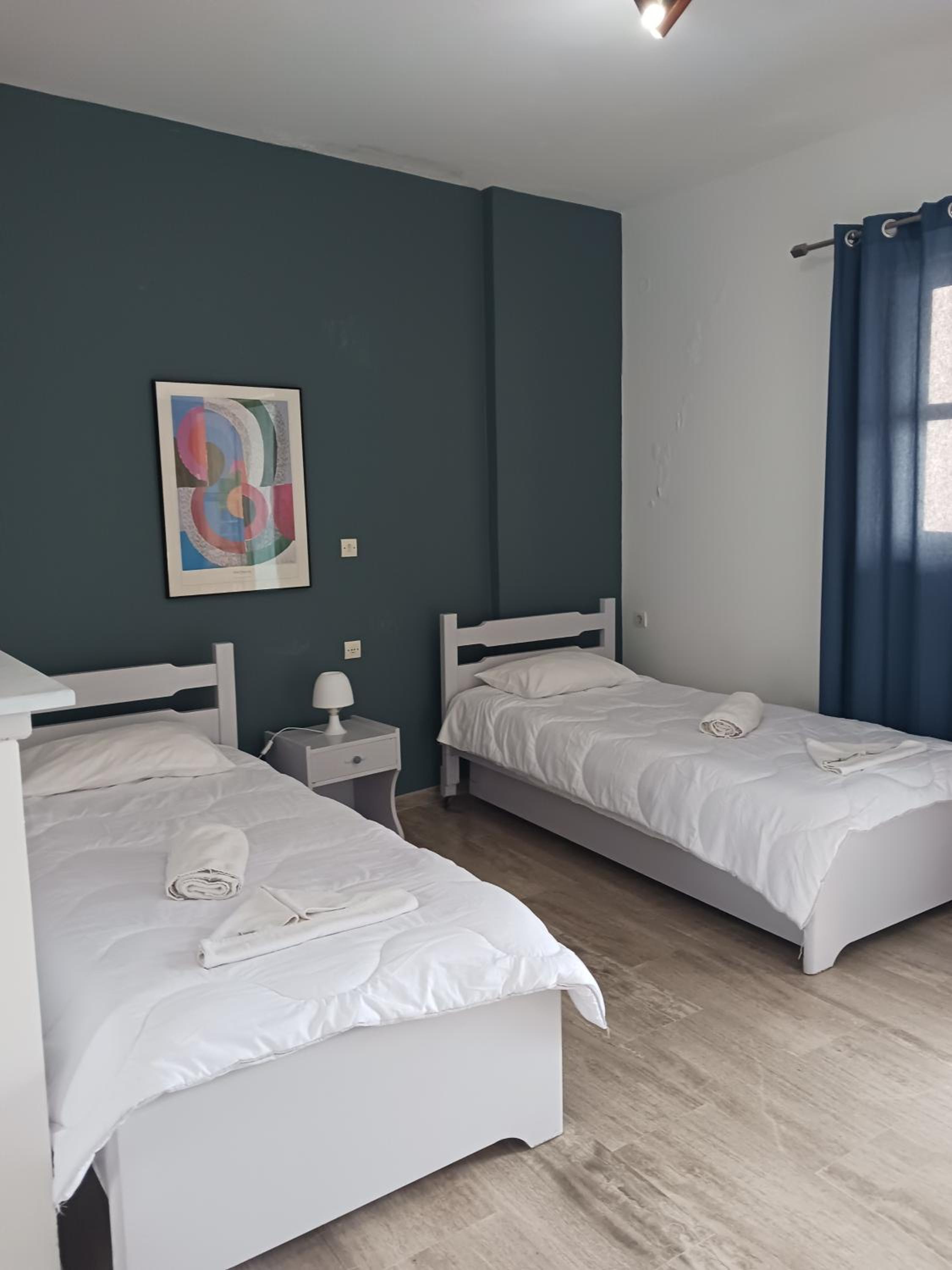 Quadruple Room - Photo 7