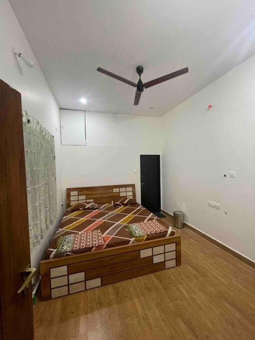 One-Bedroom House photo 1