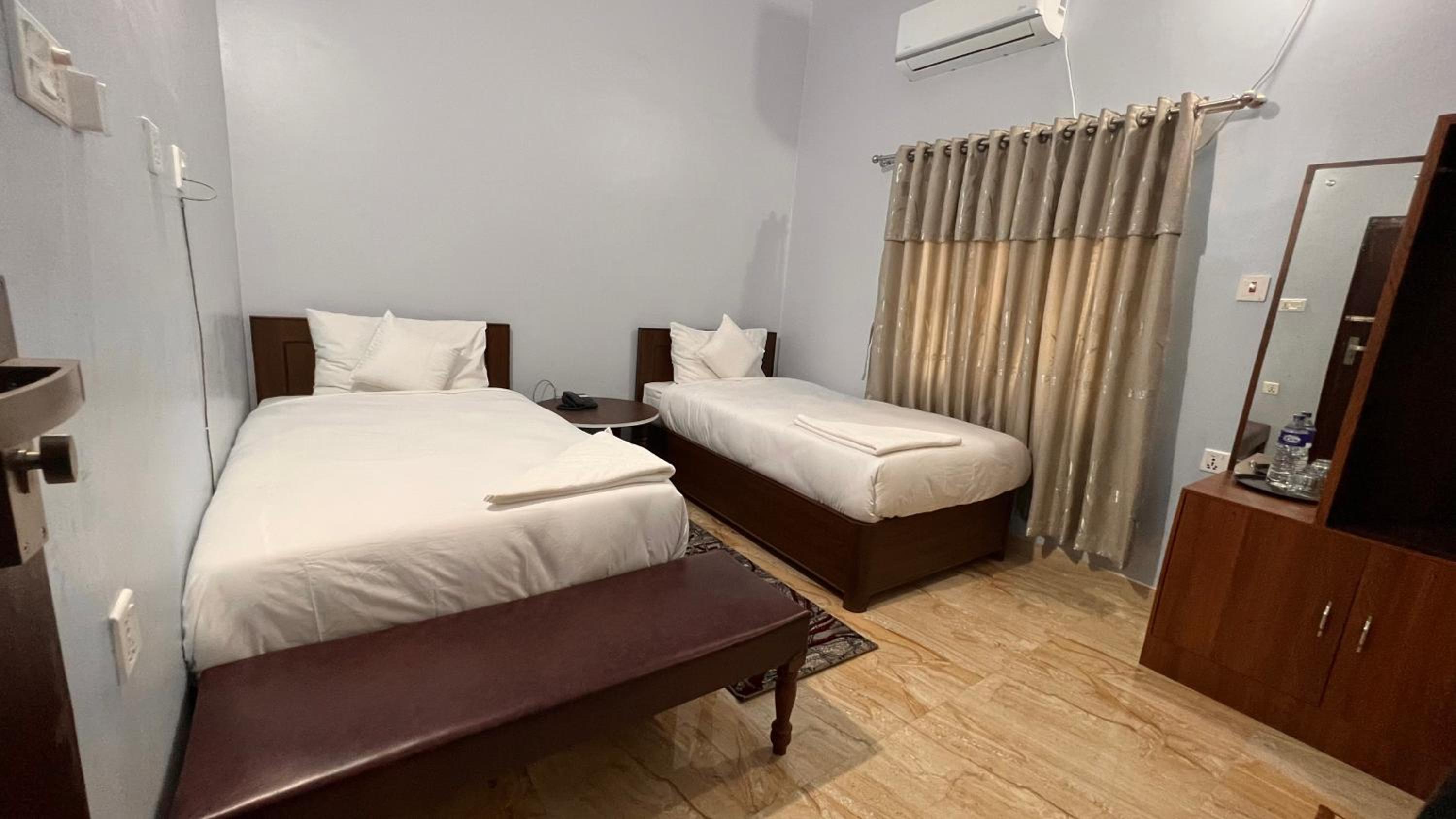 Budget Double Room photo 3