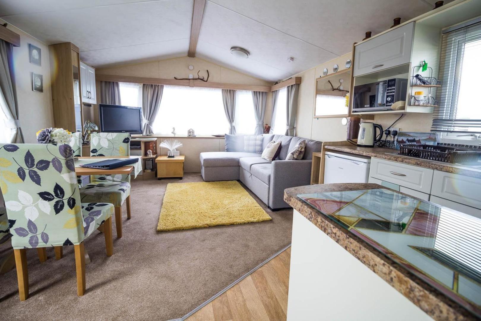 Mobile Home photo 1