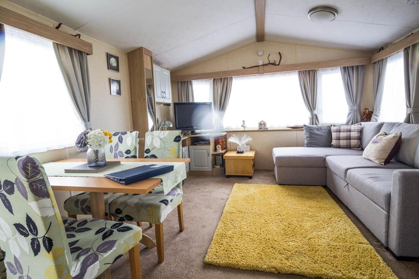 Mobile Home photo 2