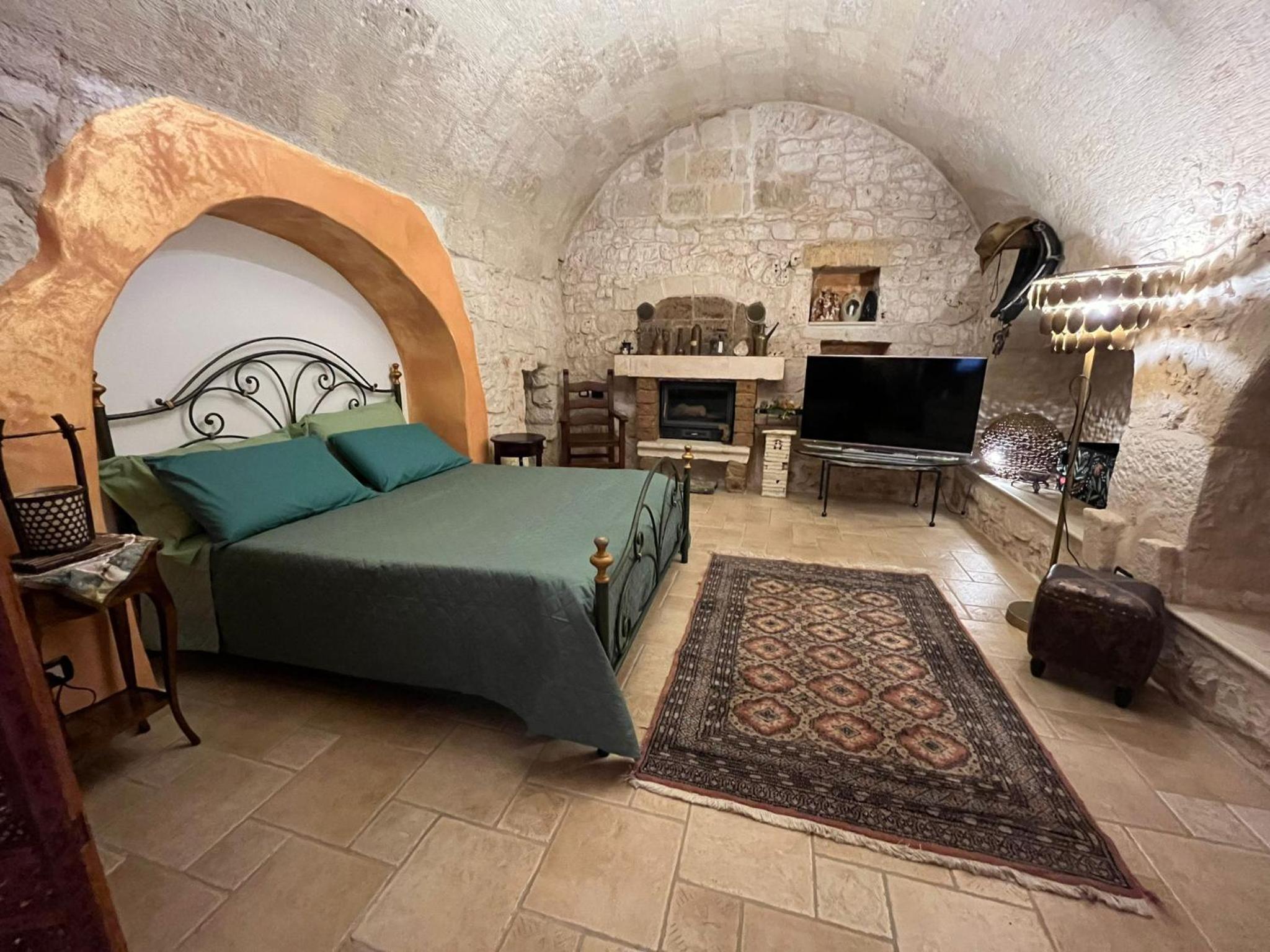 Deluxe Double Room with Extra Bed
