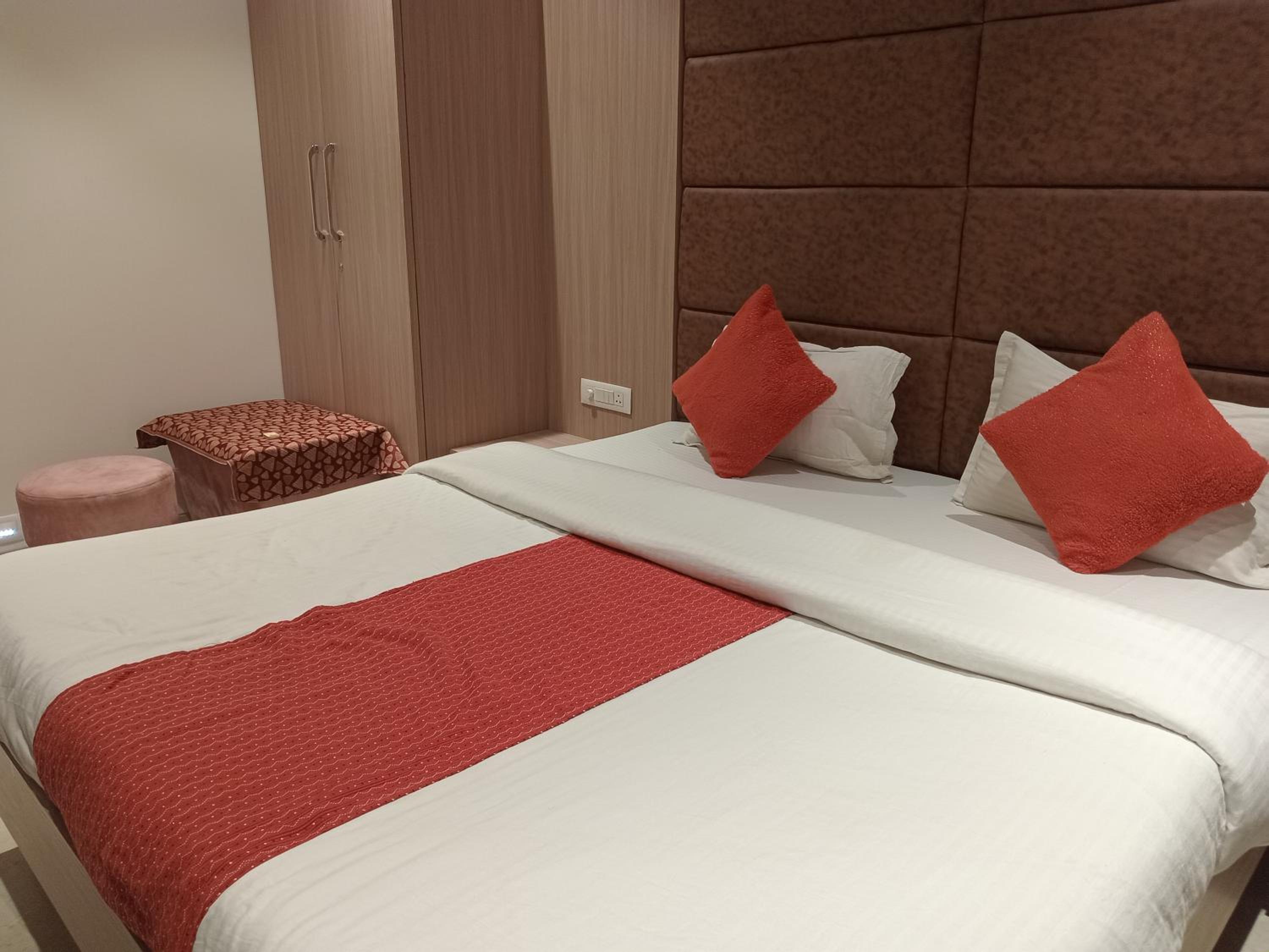 Deluxe Double Room photo 2