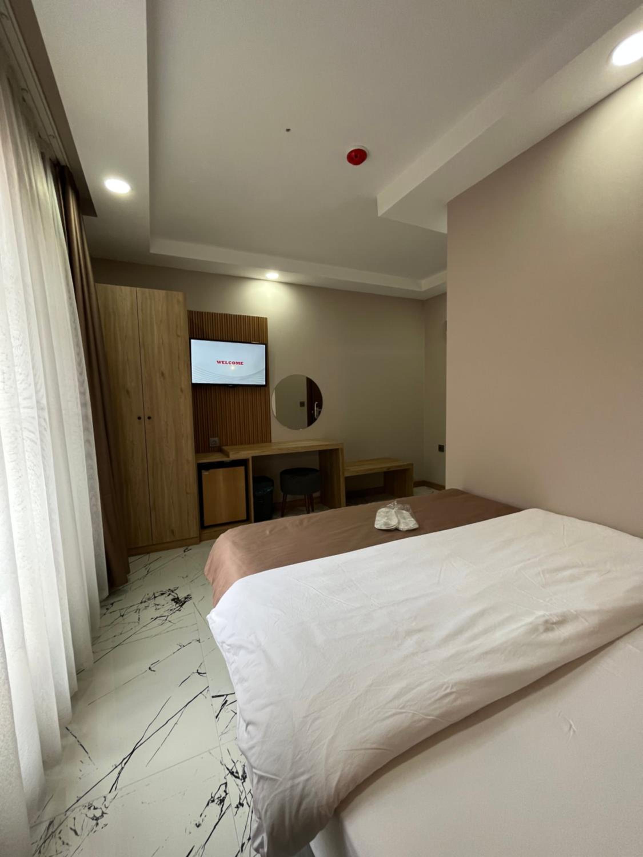 Deluxe Double Room - Photo 4
