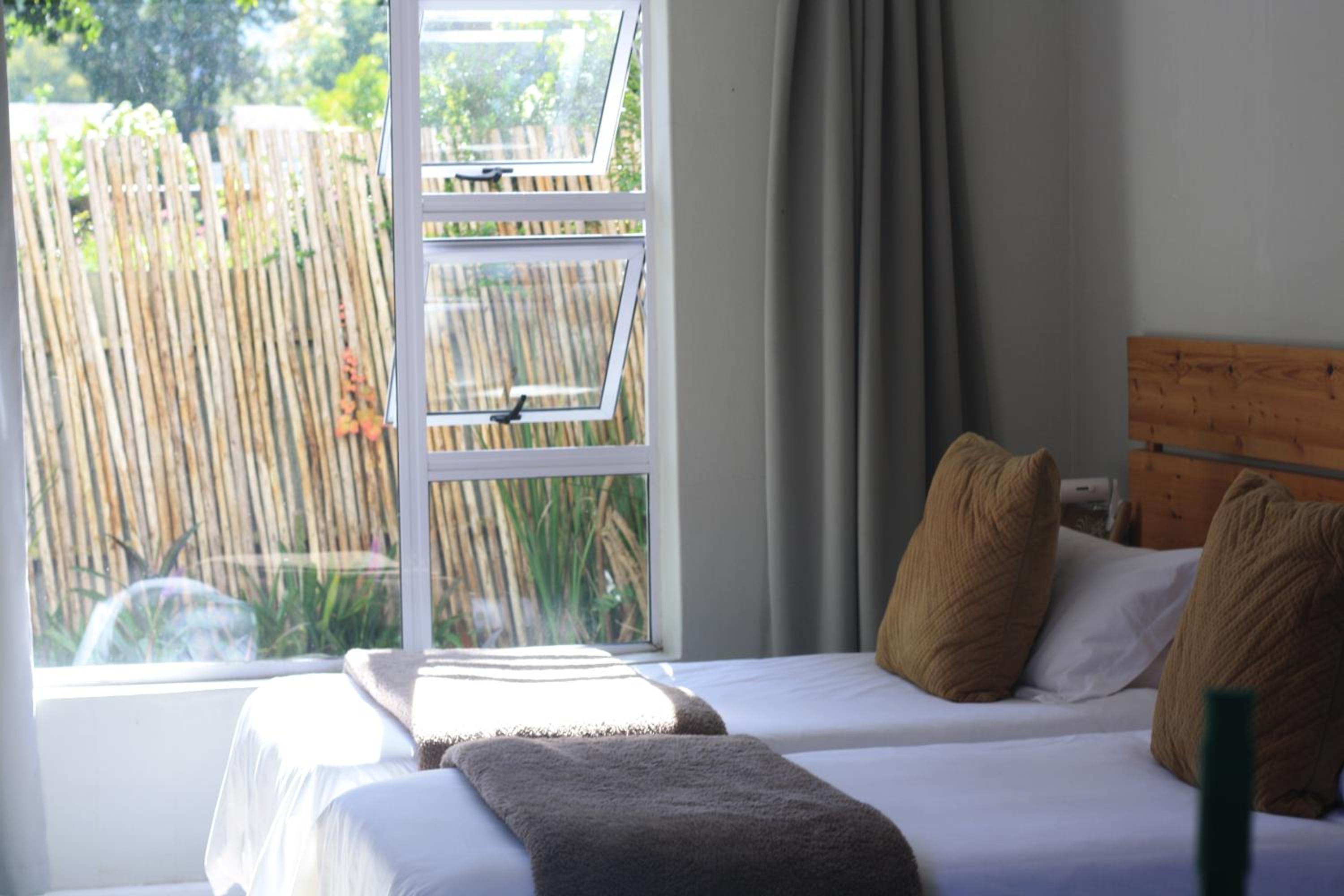 Deluxe Double or Twin Room with Garden View - Photo 15