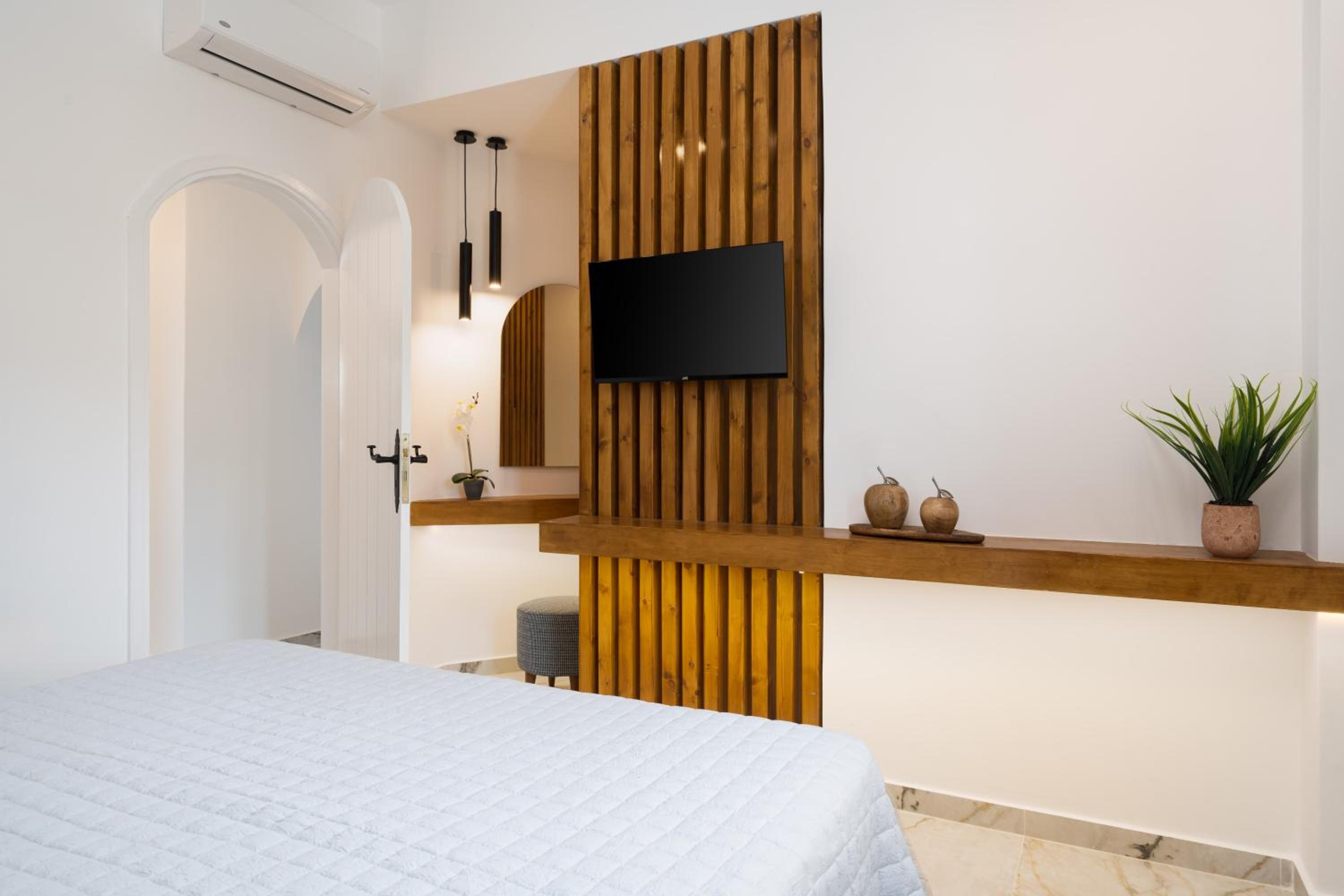 Deluxe Suite with Sea View