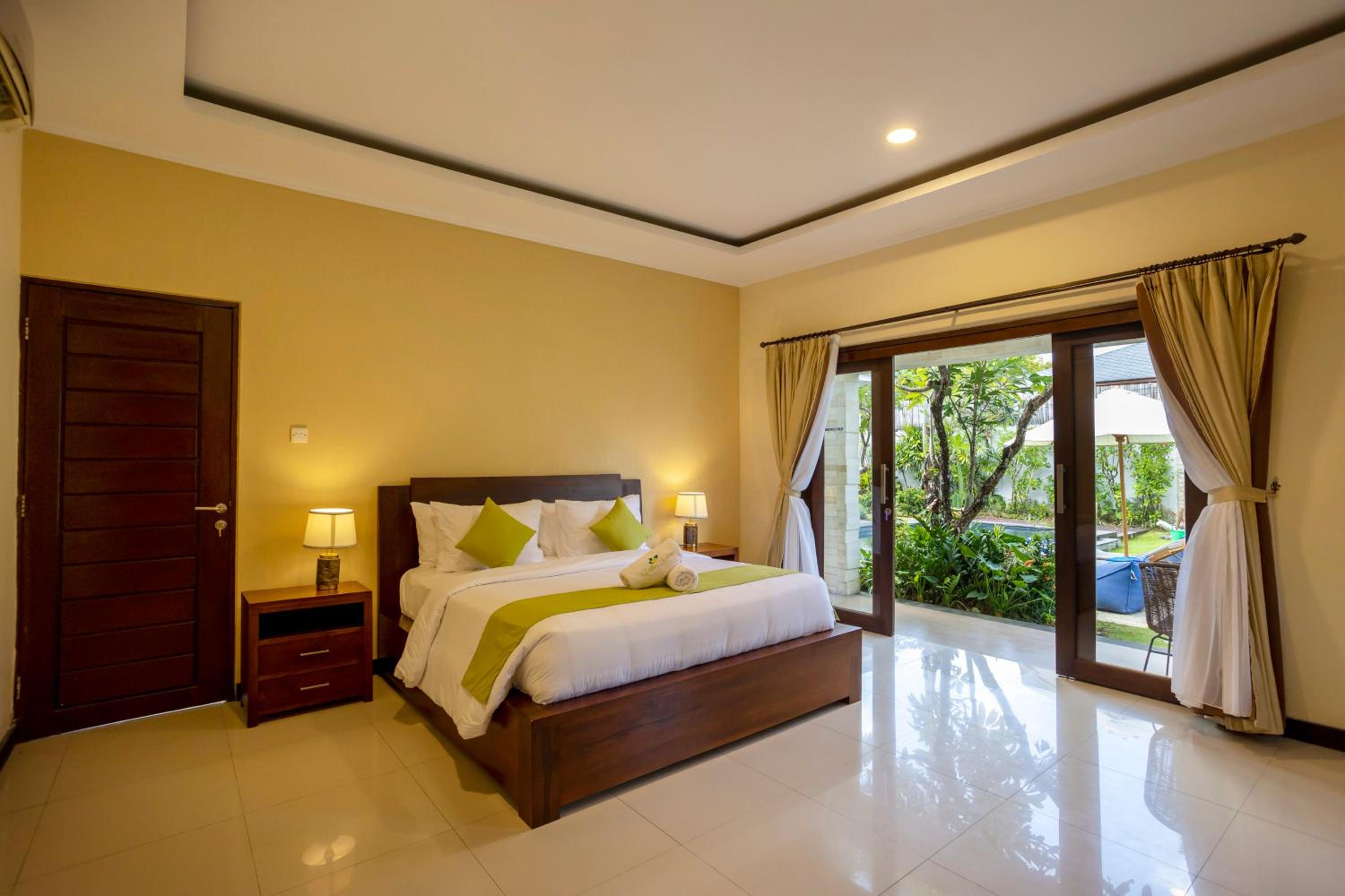 Three-Bedroom Villa - Photo 87