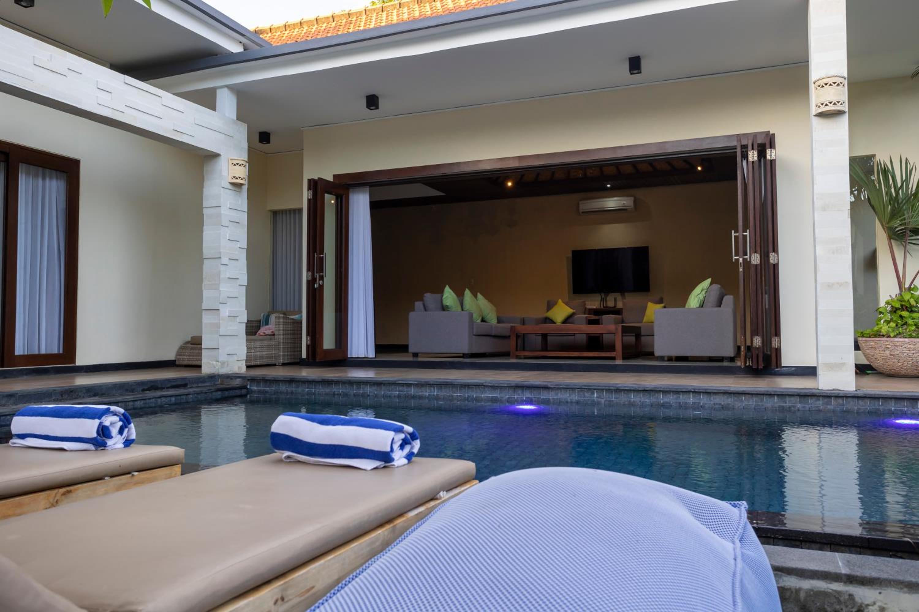Three-Bedroom Villa - Photo 76