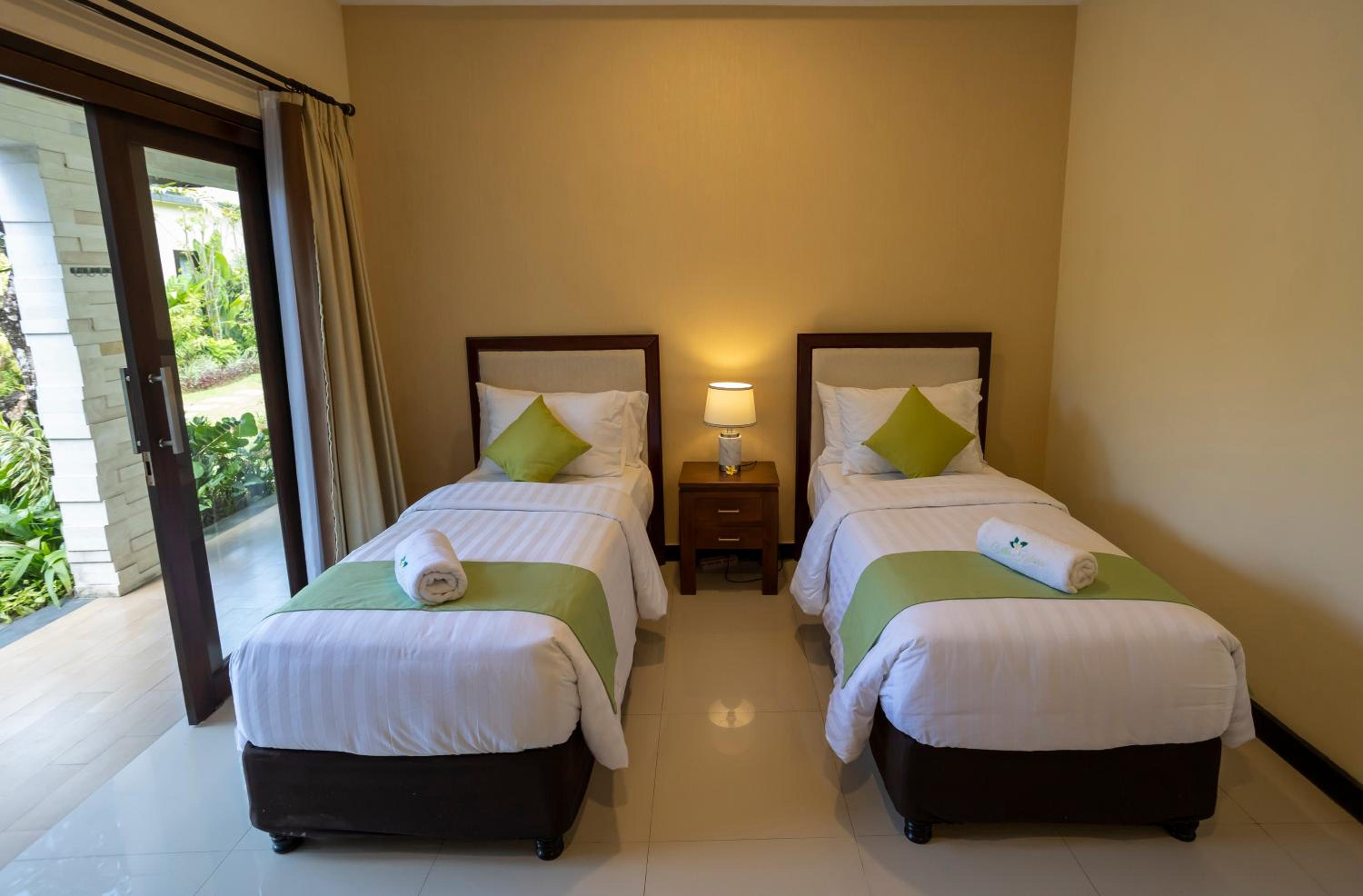 Three-Bedroom Villa - Photo 39