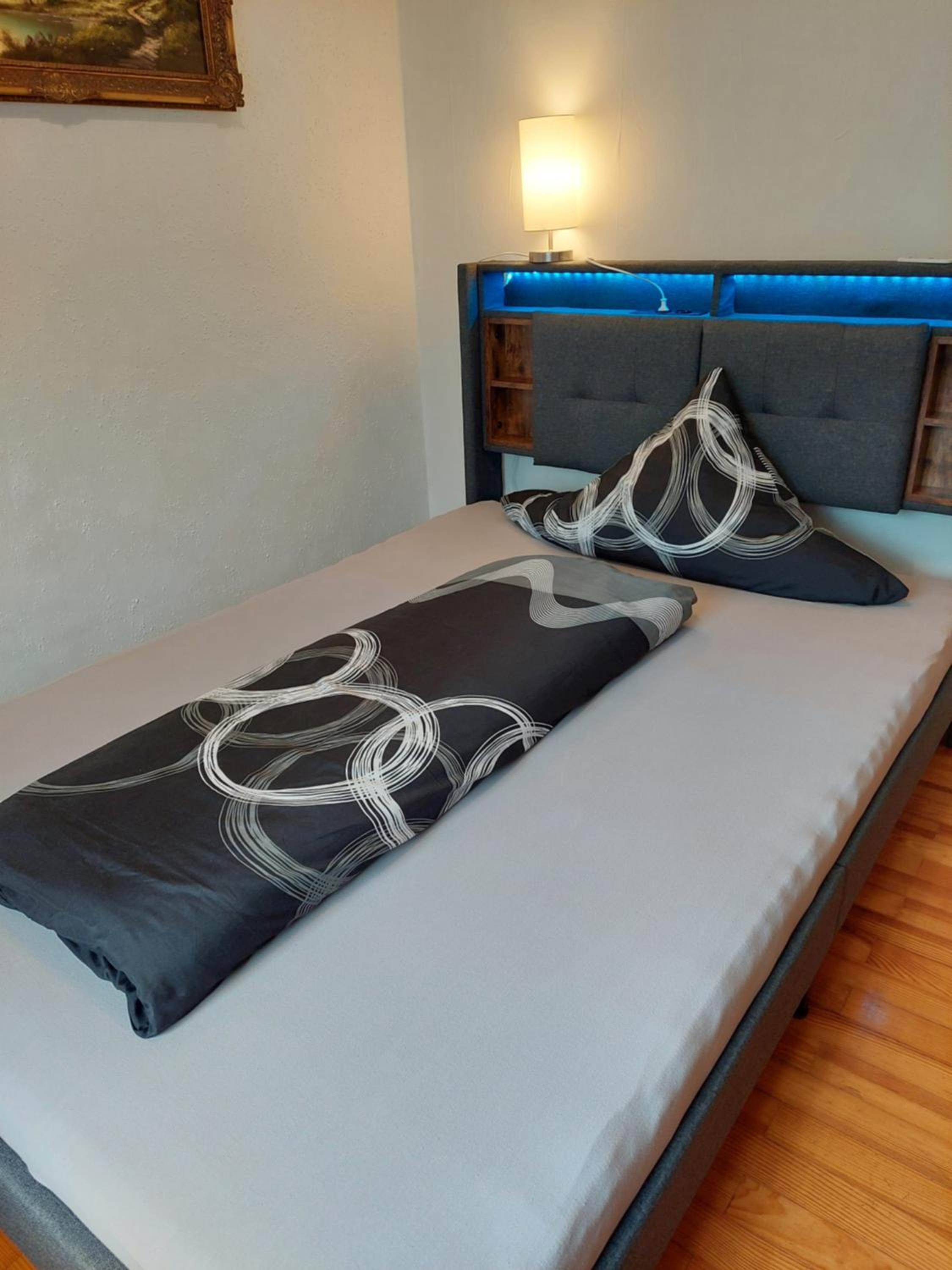 Two-Bedroom Apartment - Photo 3