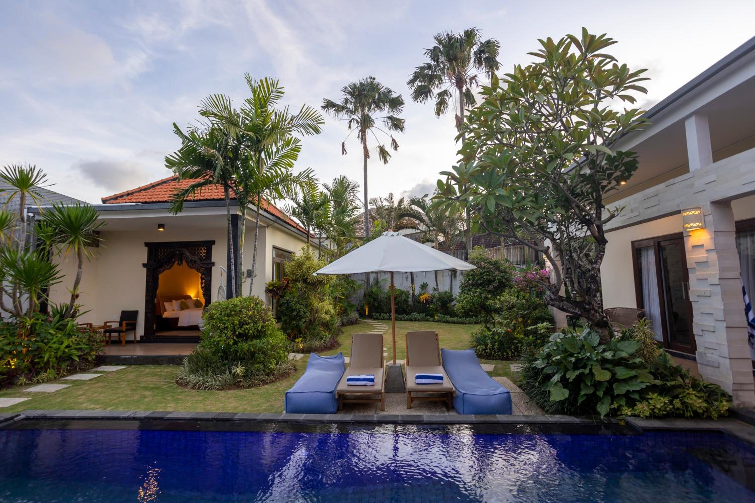 Three-Bedroom Villa - Photo 18
