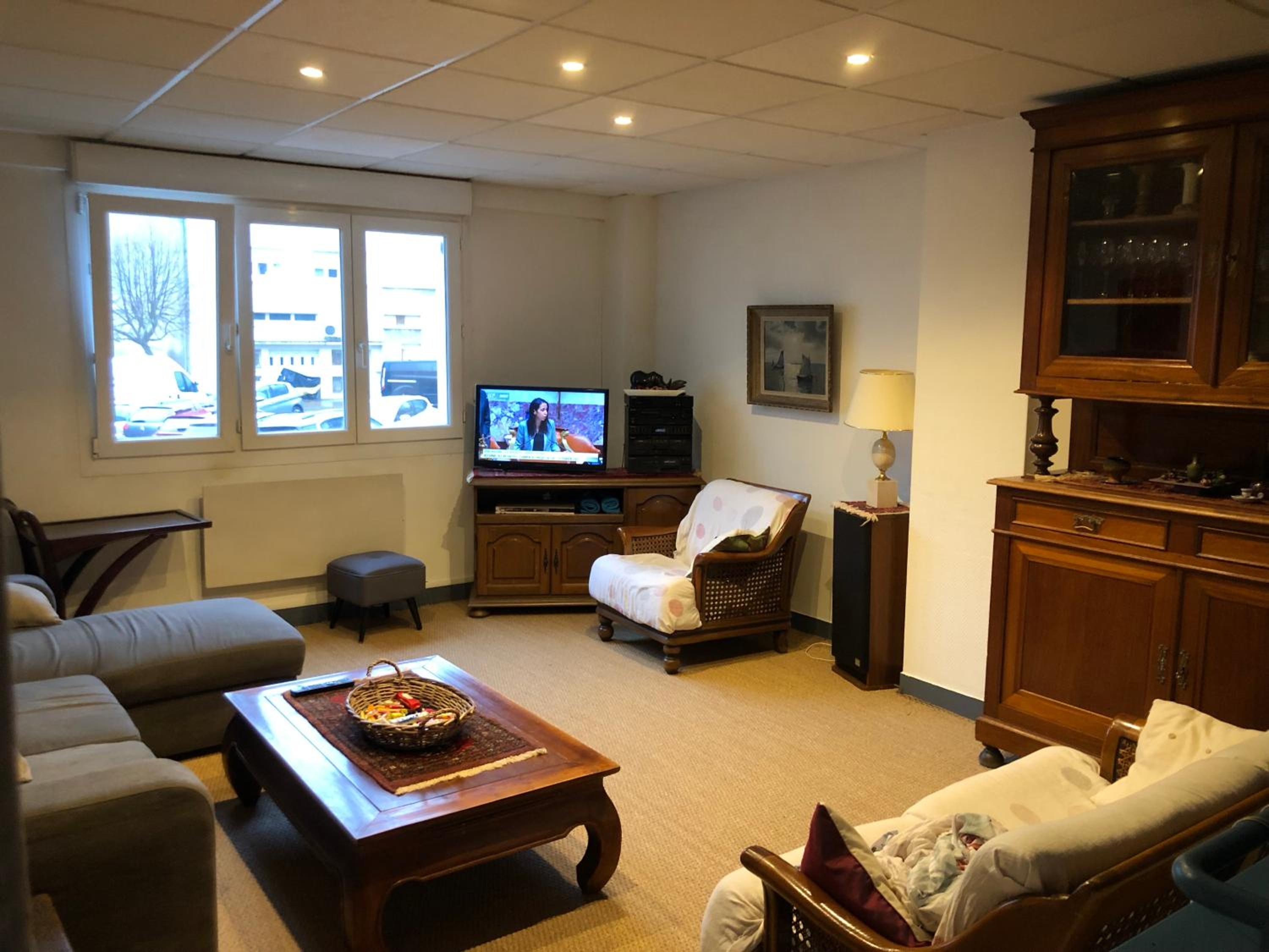 Apartment - Ground Floor - Photo 3