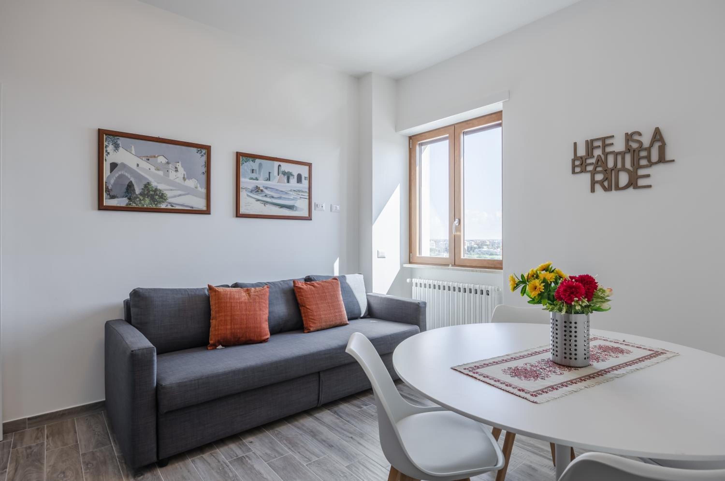 One-Bedroom Apartment