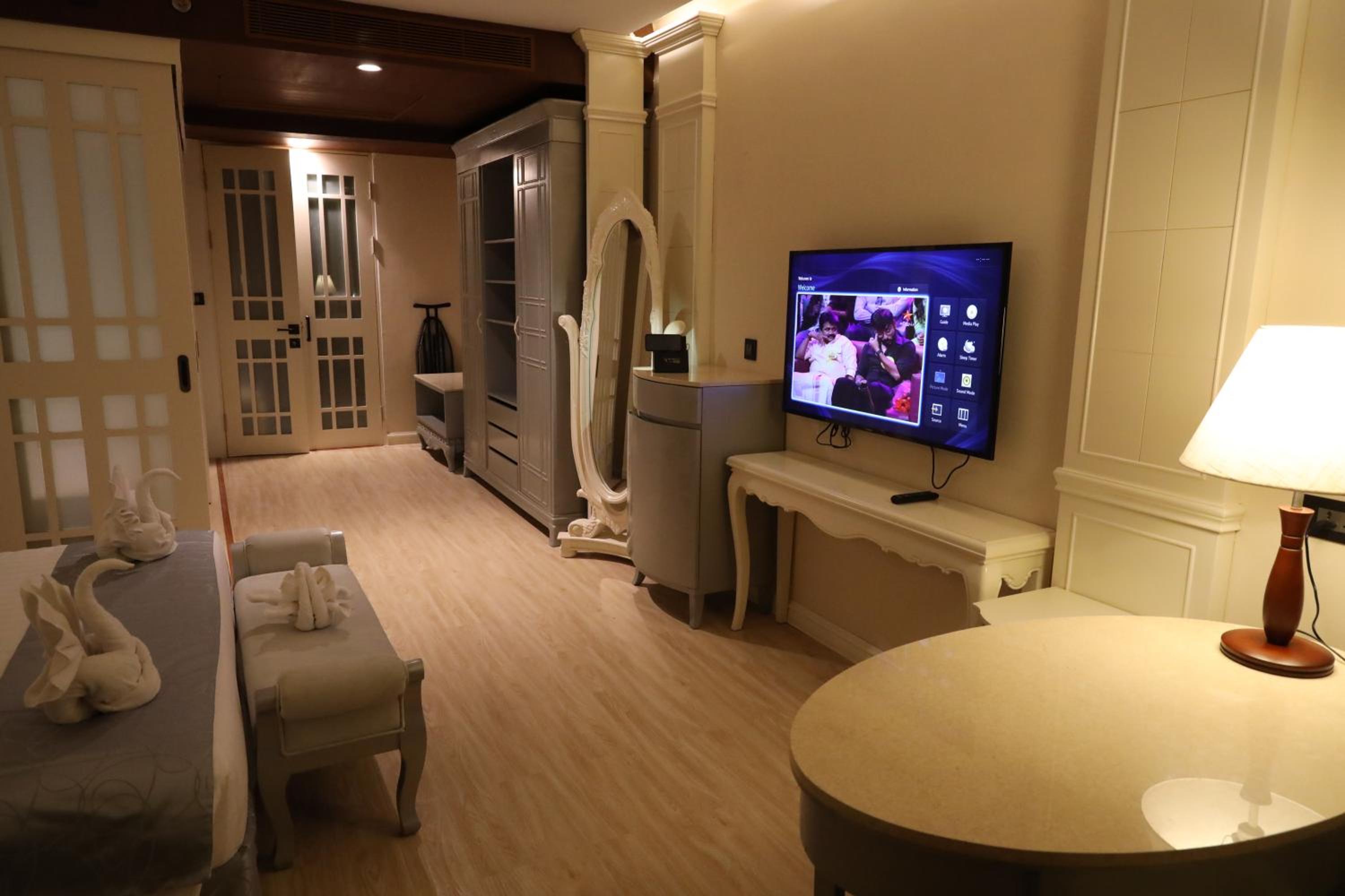 King Suite  - Photo 1