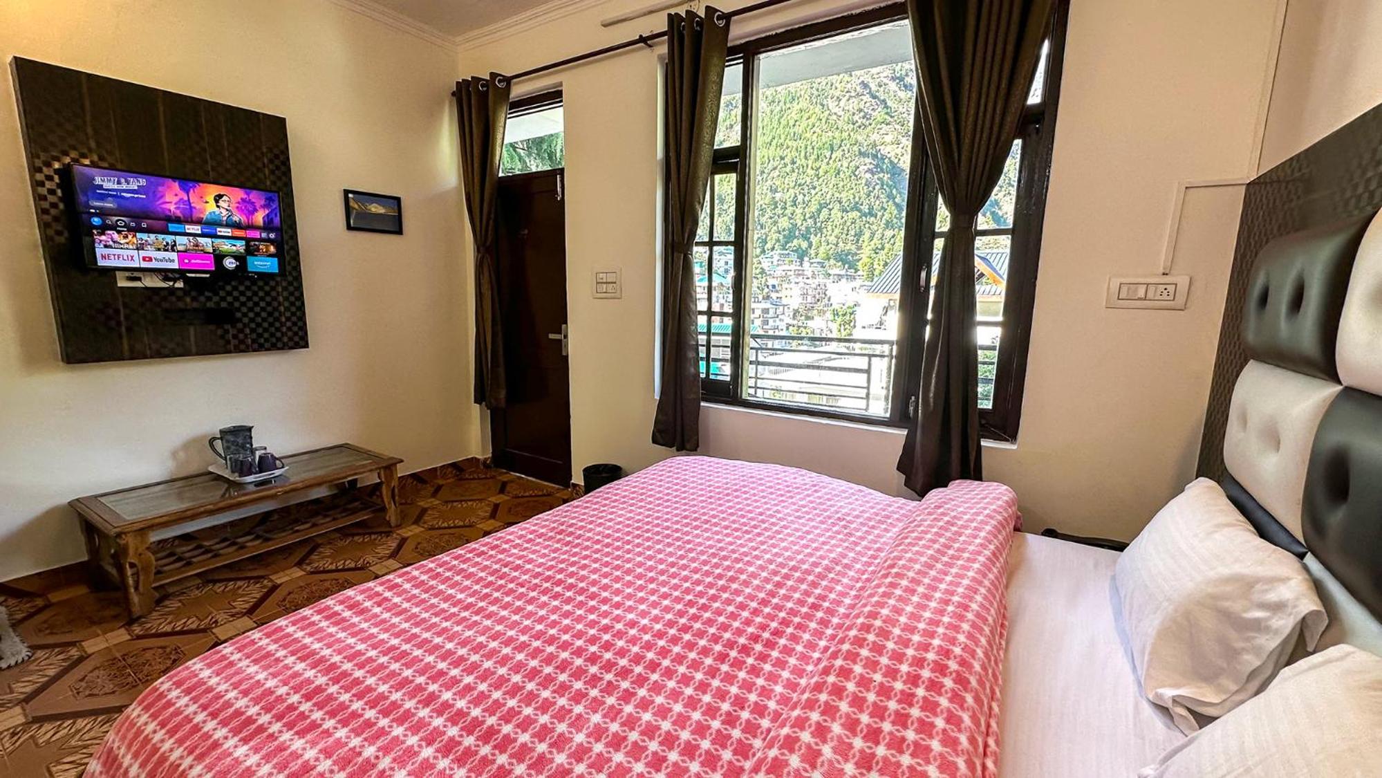 Double Room with Mountain View photo 3