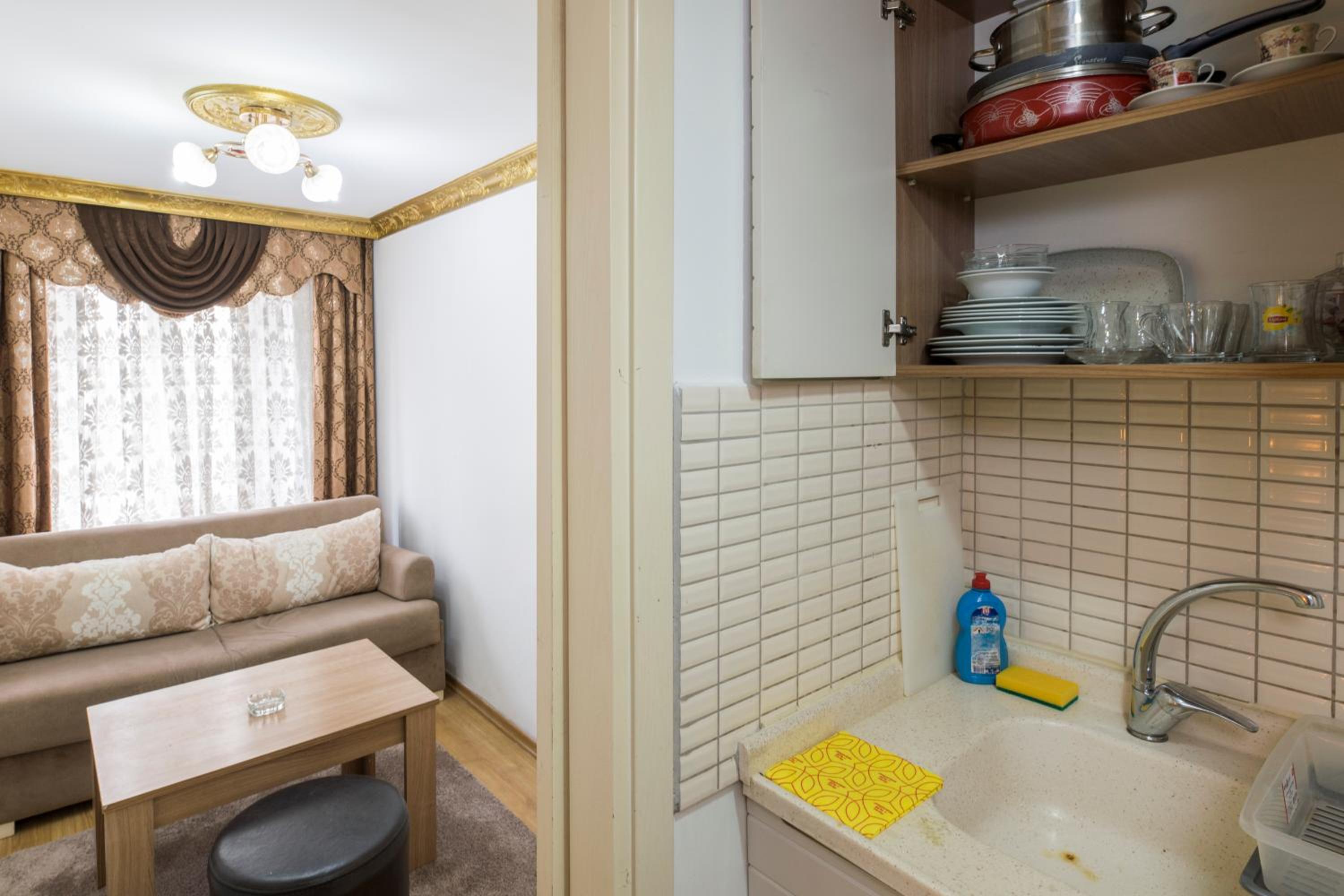 Deluxe Double Room with Extra Bed photo 3