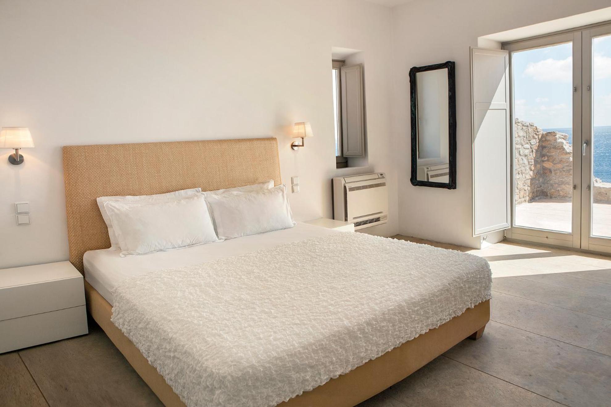 Villa photo 3