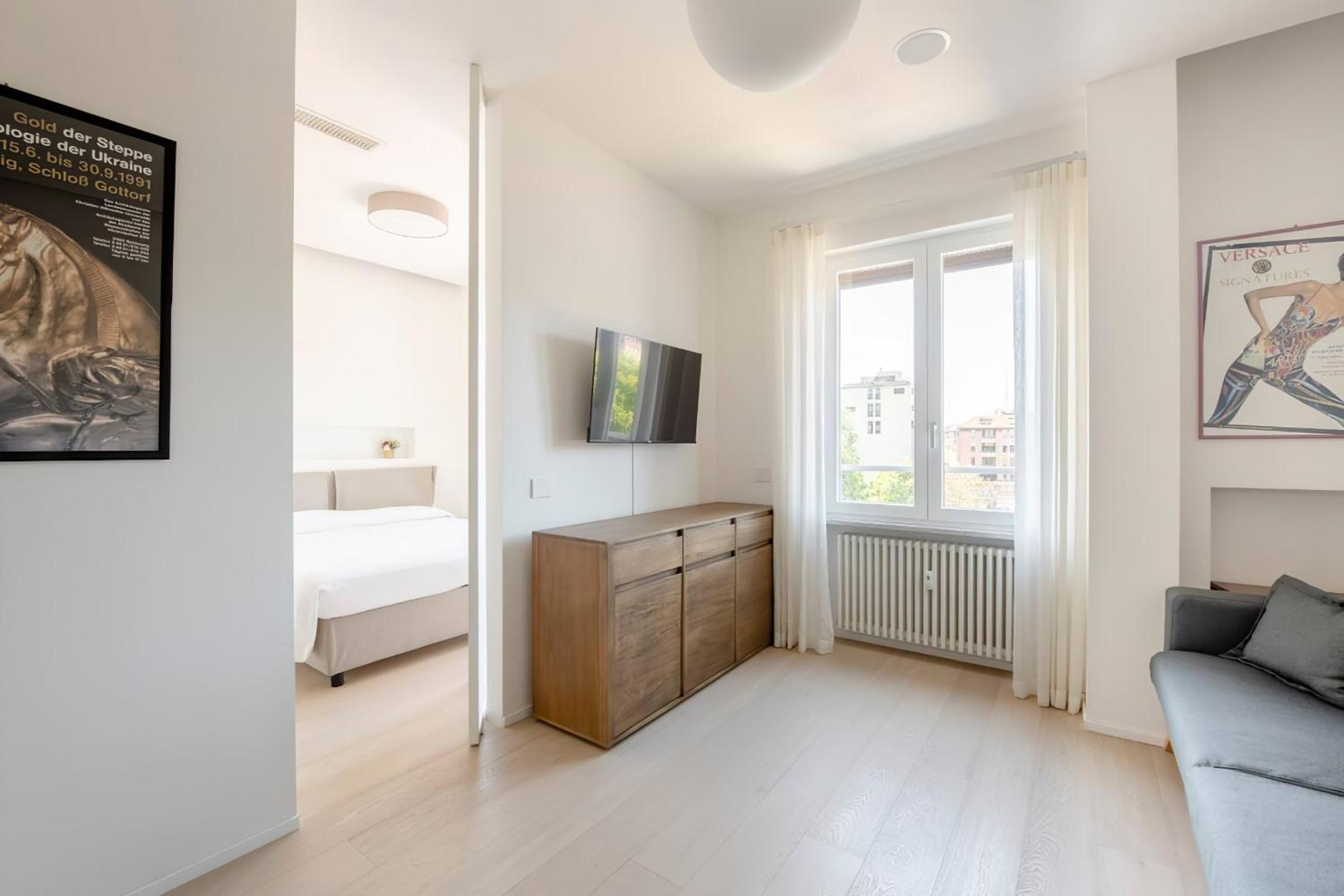 One-Bedroom Apartment