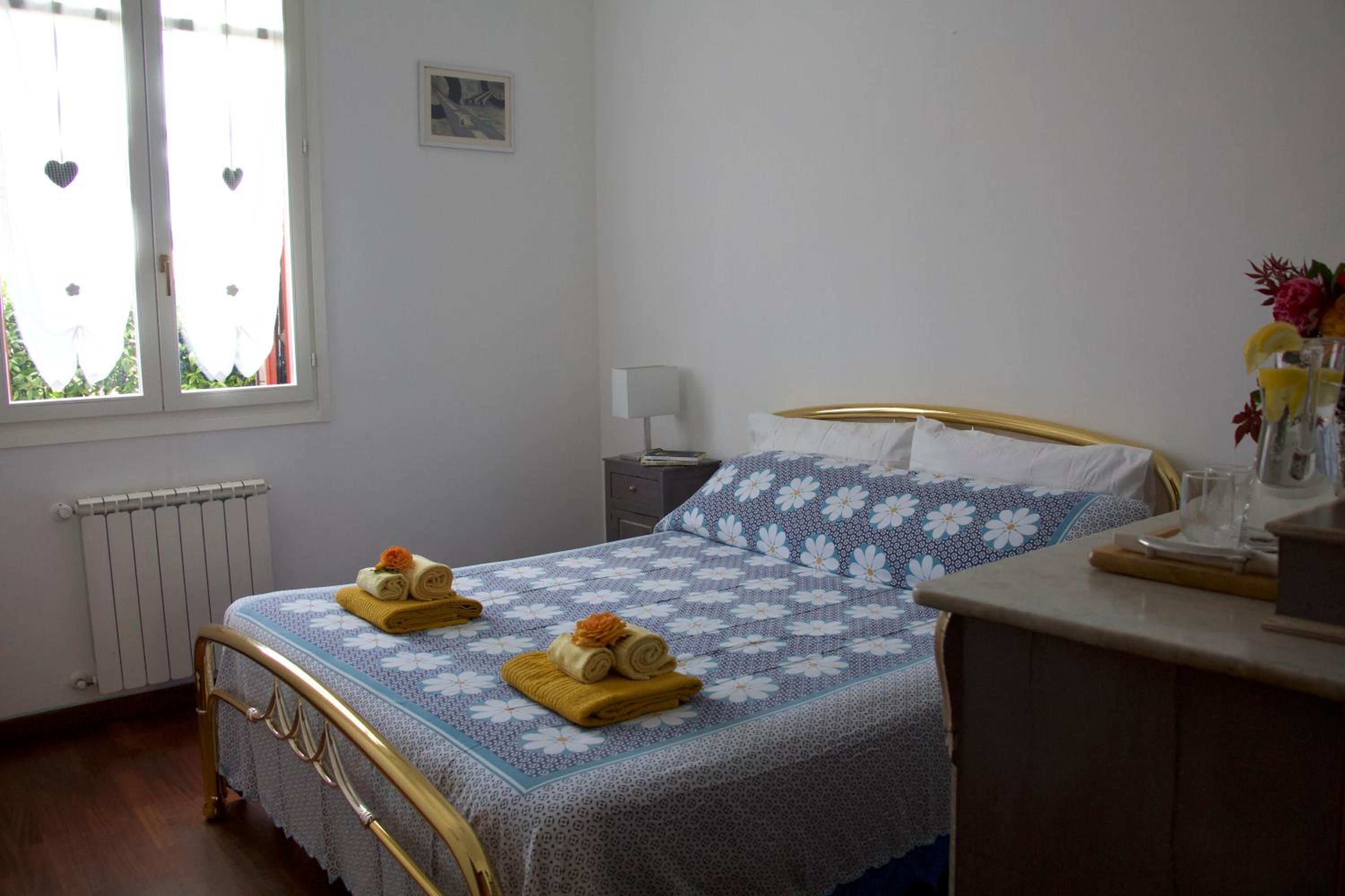 Two-Bedroom Deluxe Apartment with Garden View