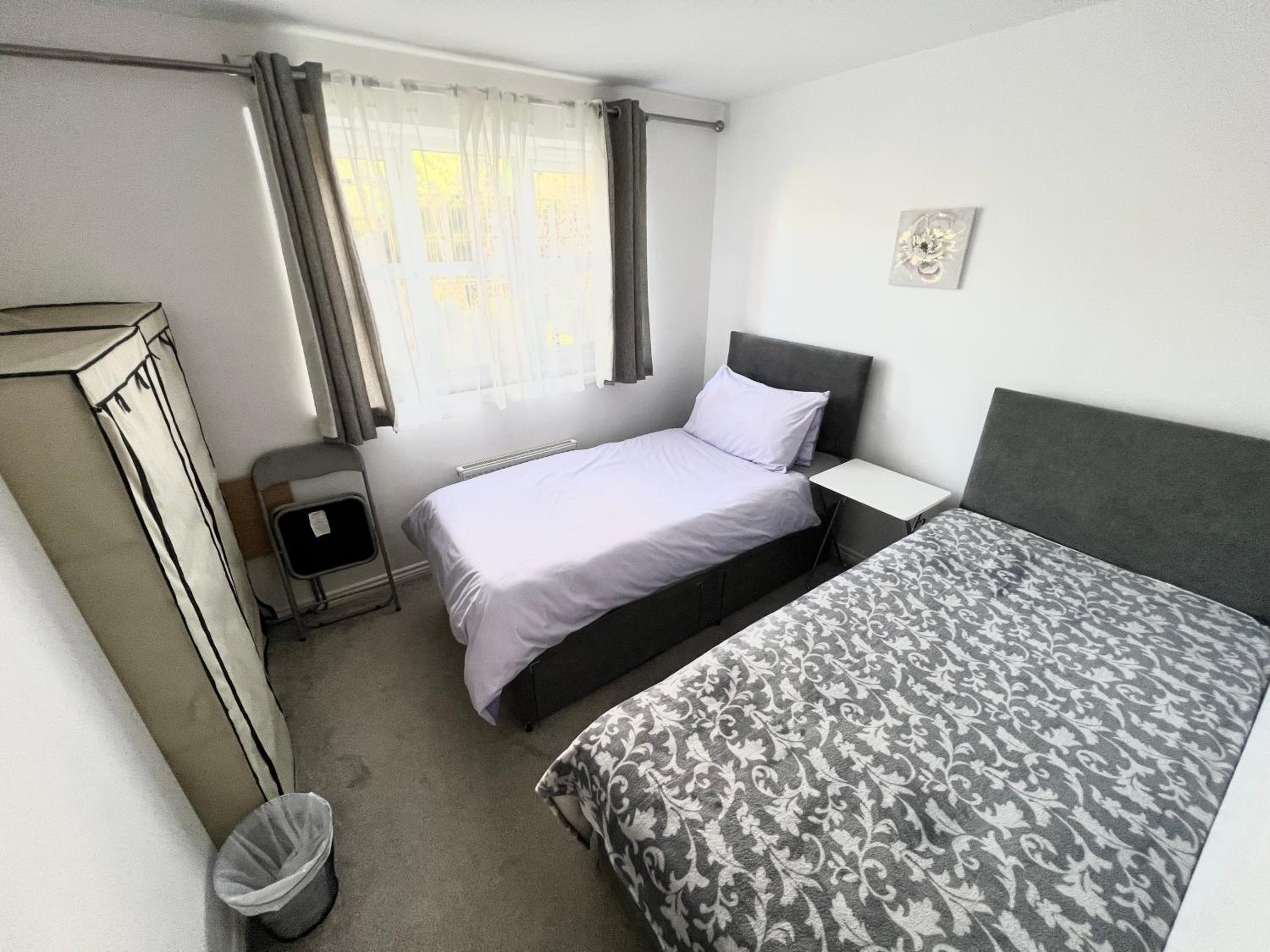 Standard Twin Room photo 2