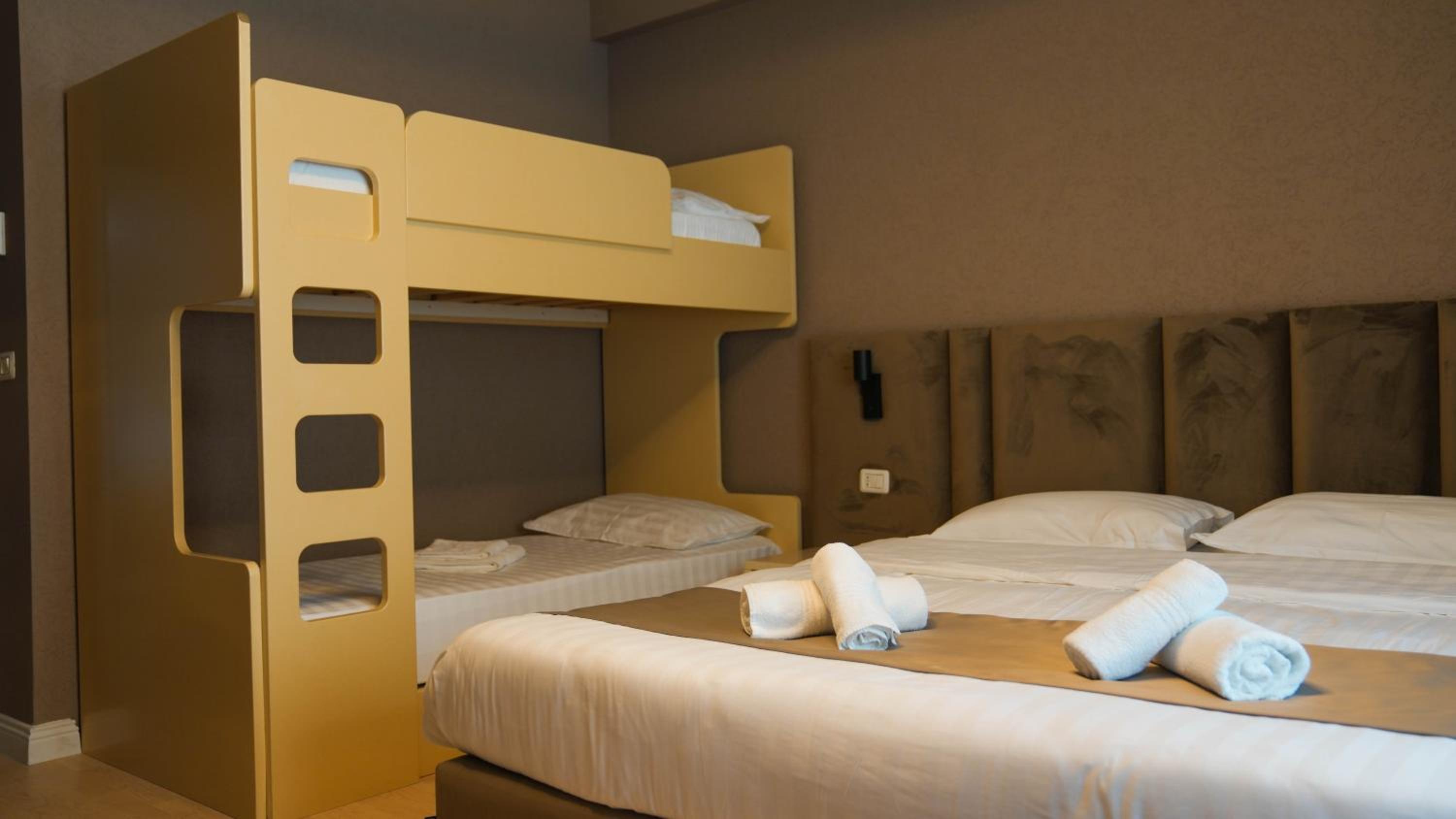 Quadruple Room with Partial Sea View