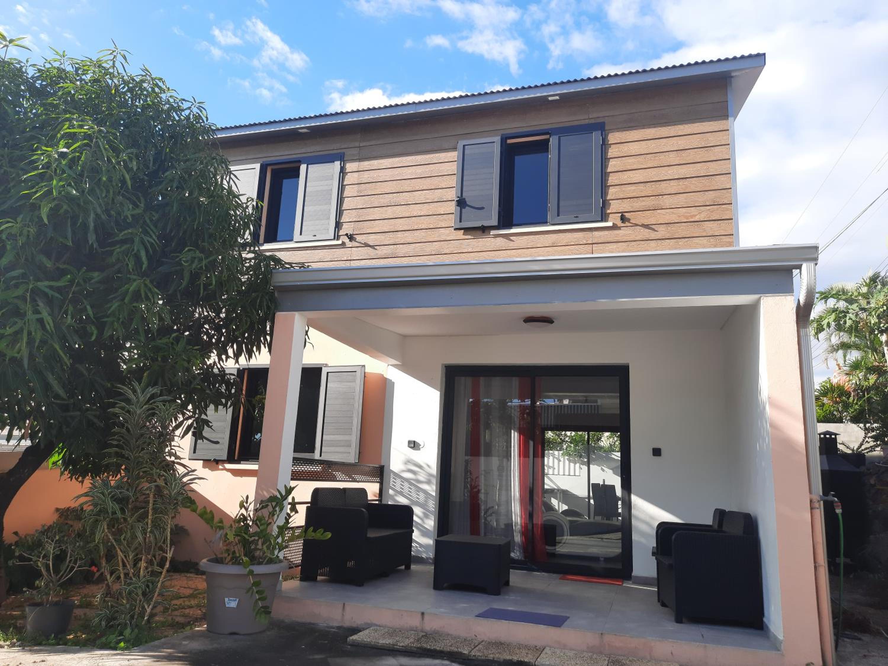 Four-Bedroom House photo 2