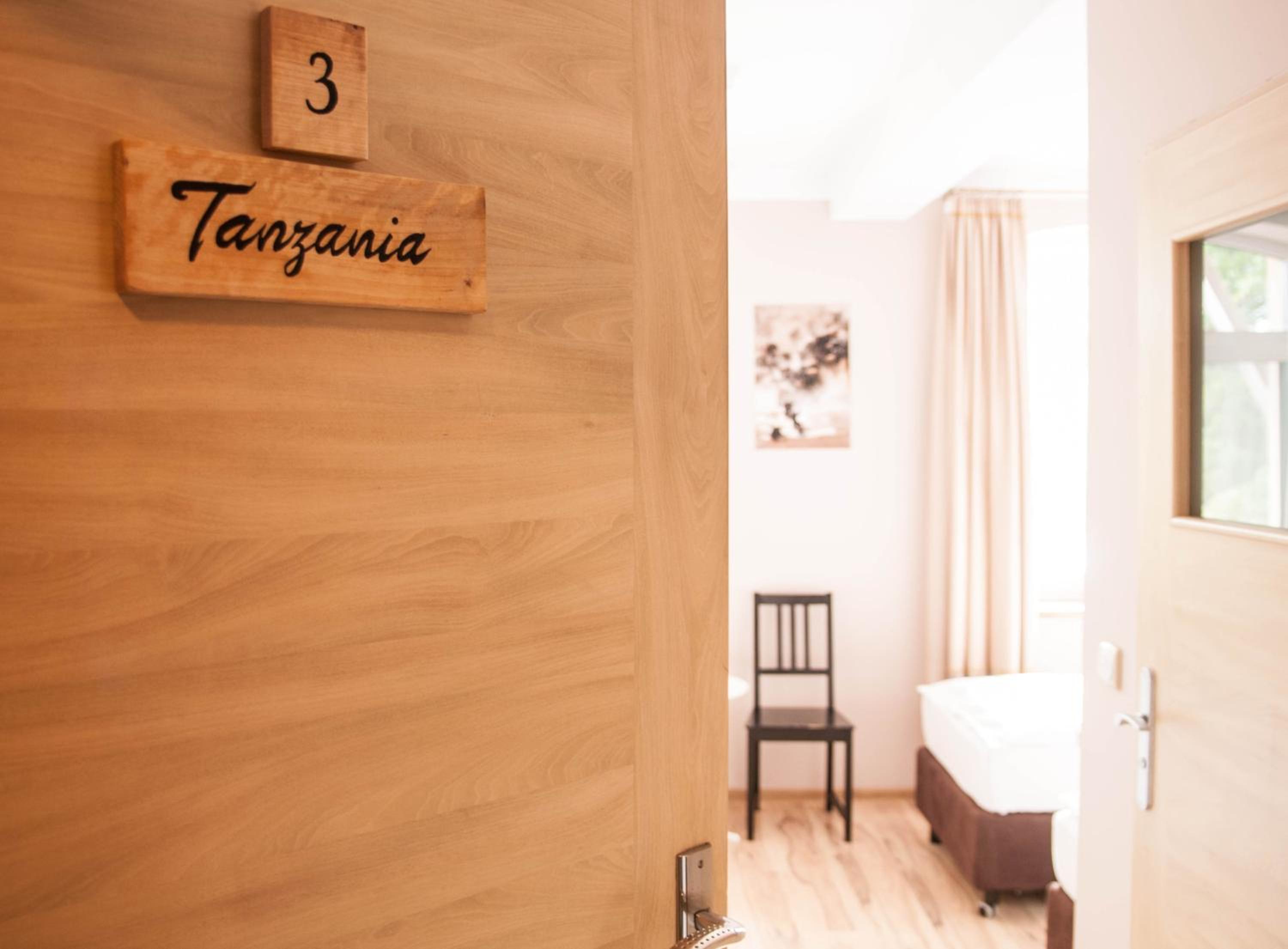 Double or Twin Room - Photo 6