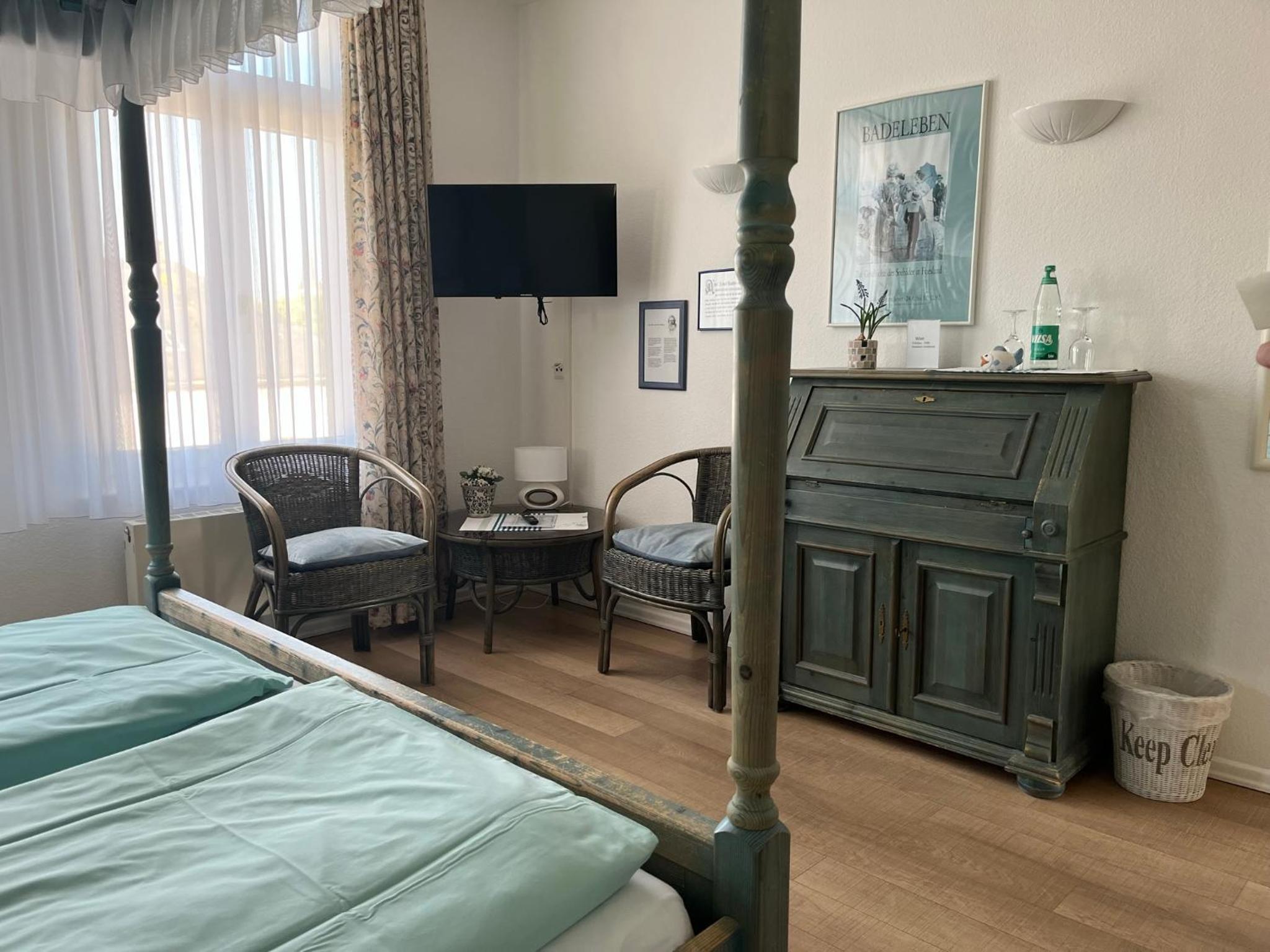 Double Room - Photo 7