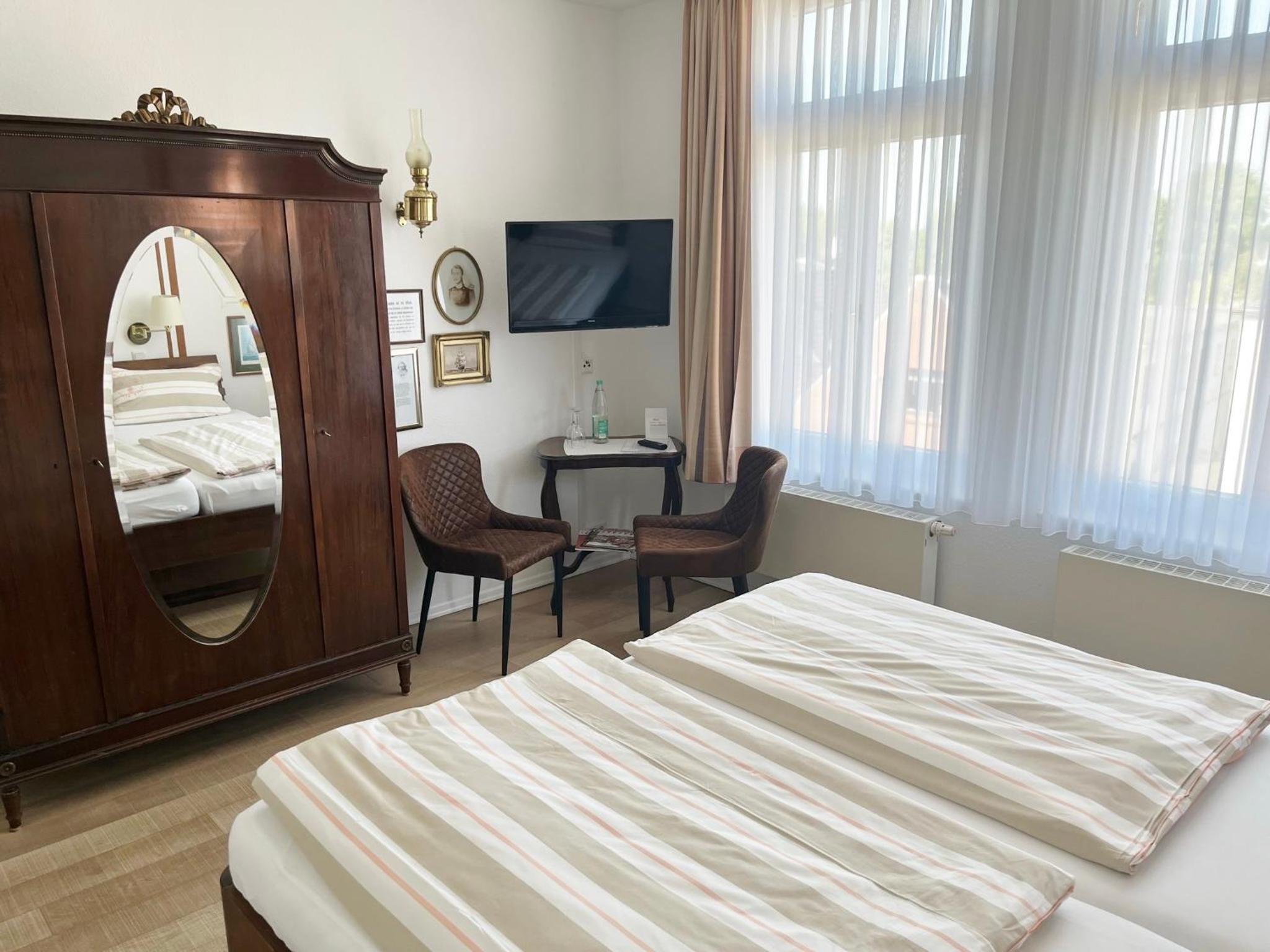 Double Room - Photo 5