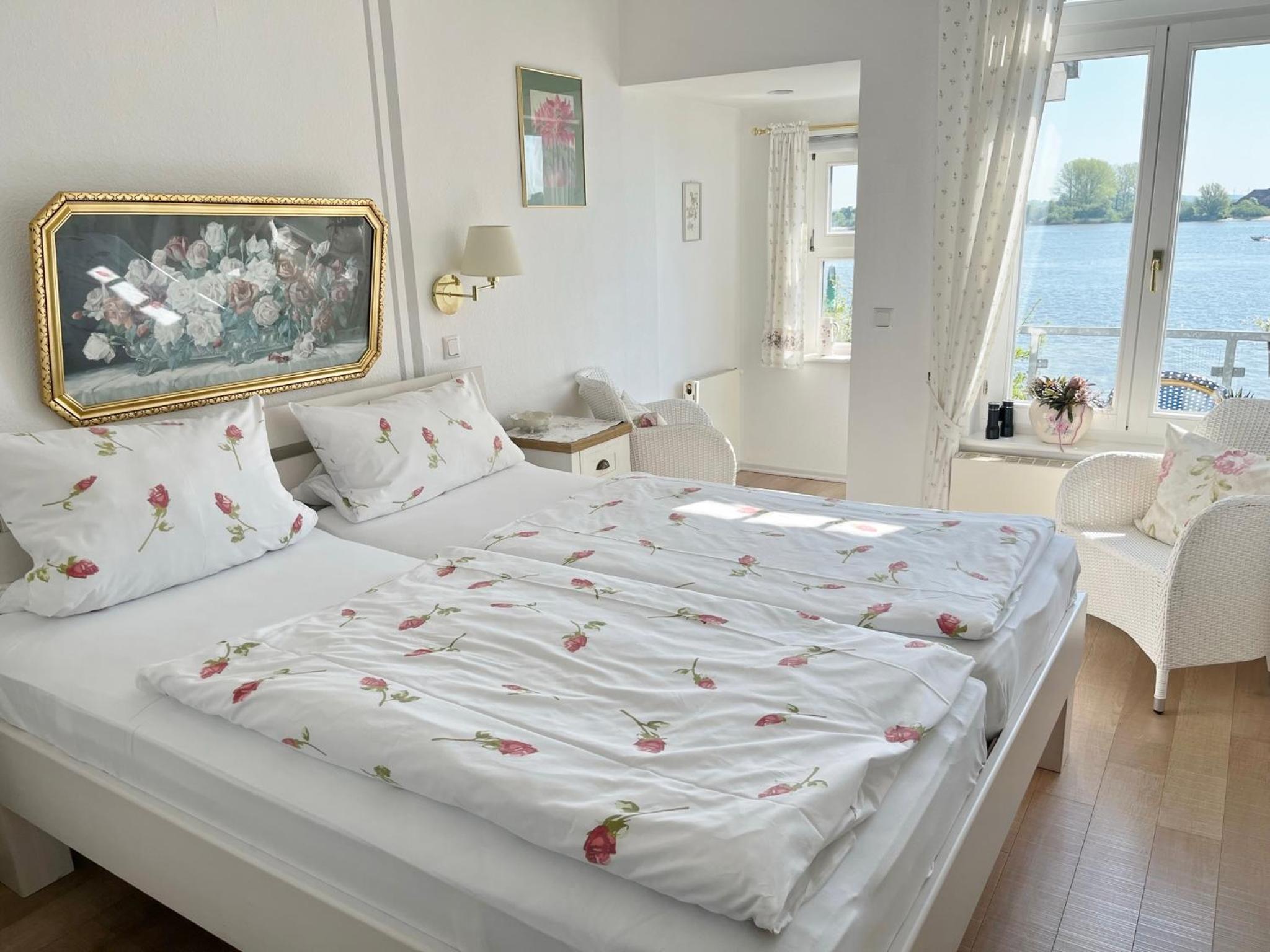 Double Room with Balcony - Photo 5