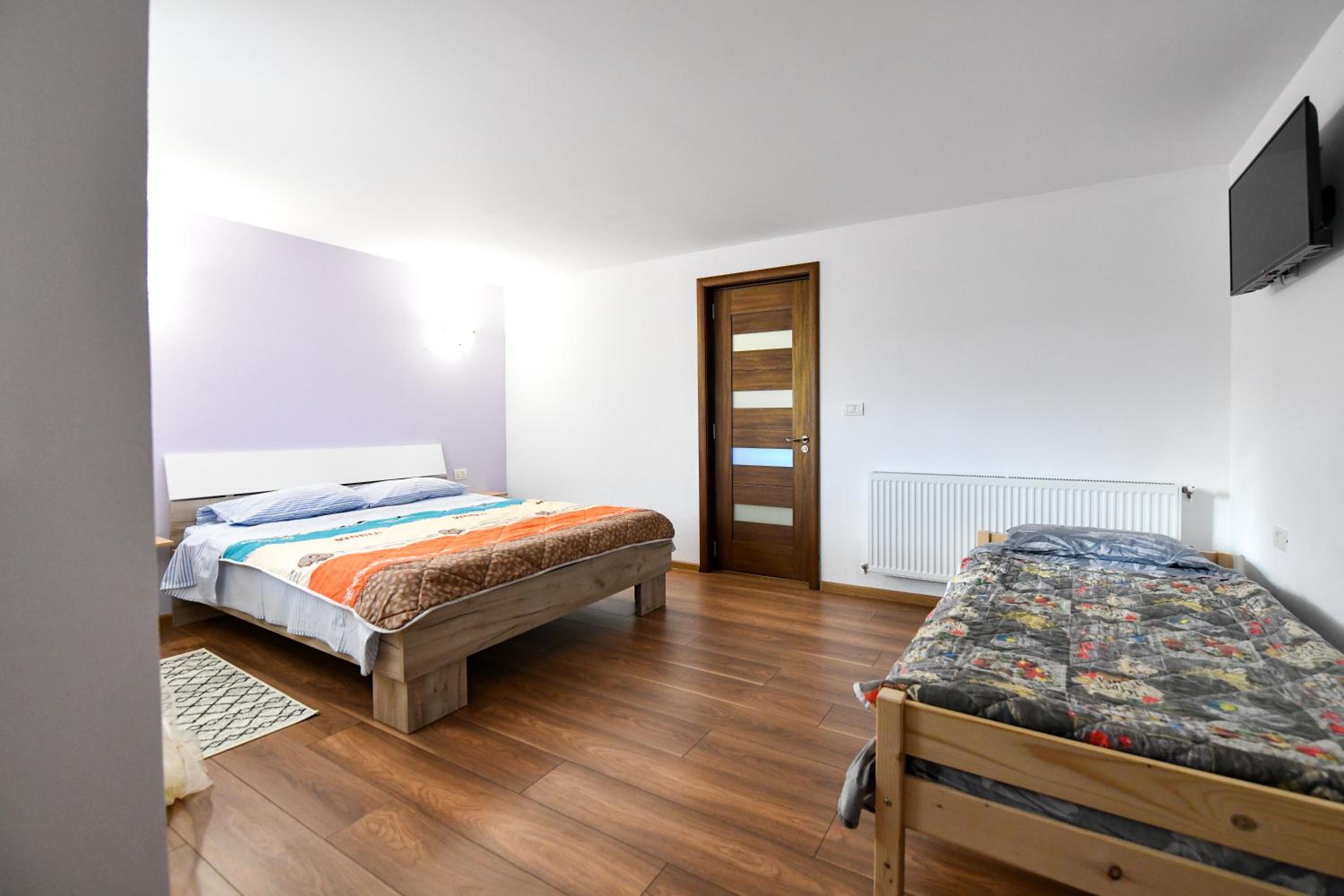 Double Room - Photo 2