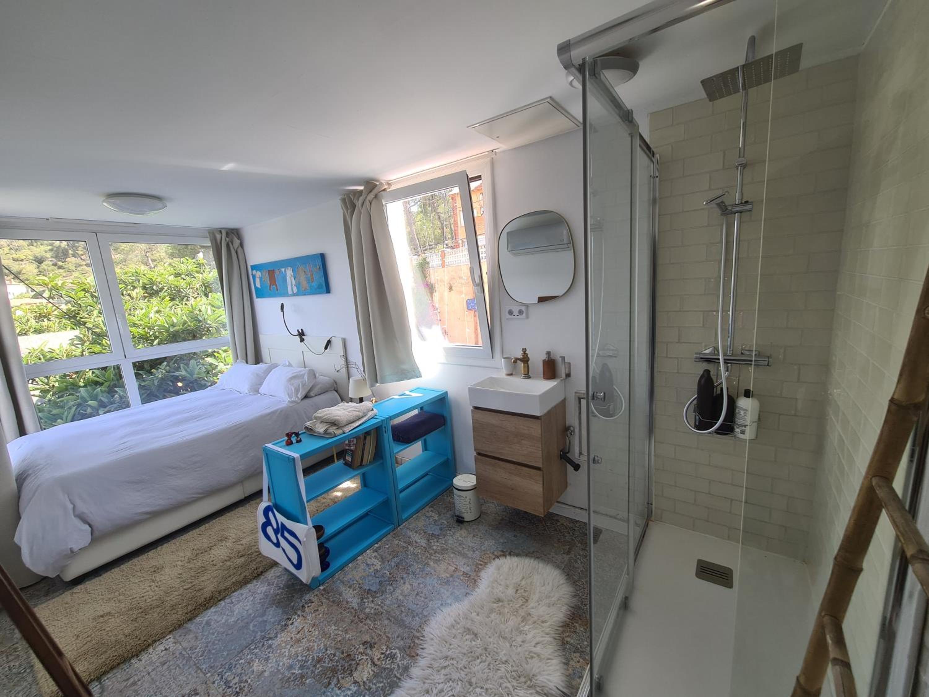 Three-Bedroom Chalet photo 2
