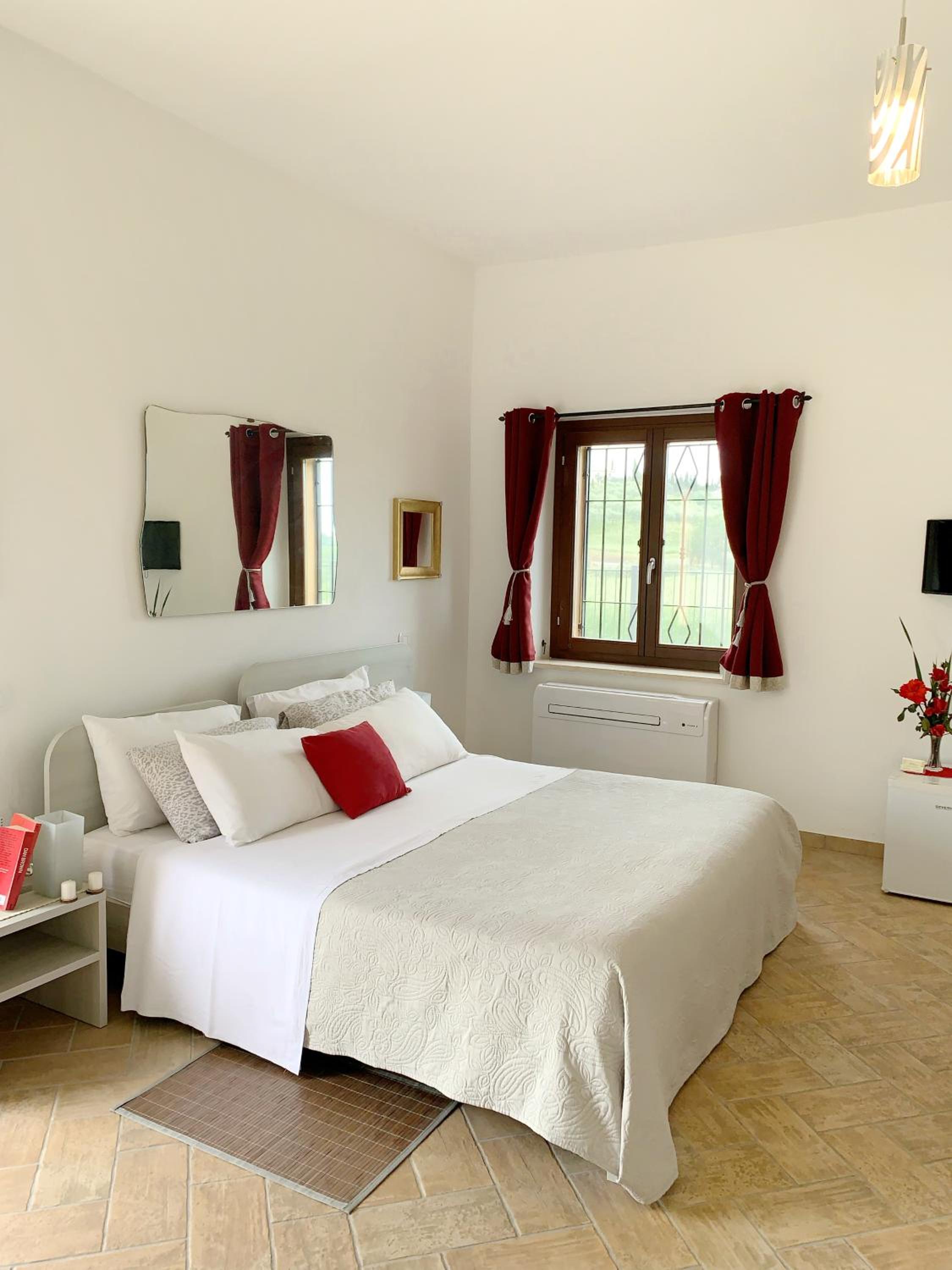 Double Room with Private Bathroom - Photo 5