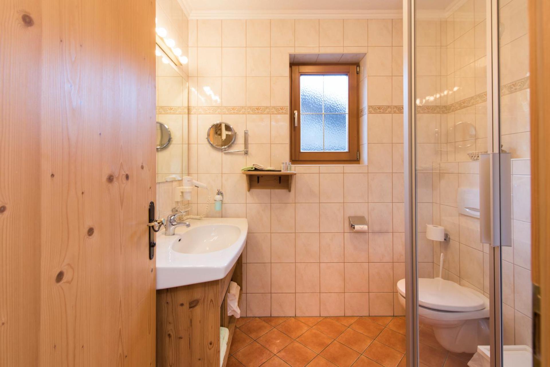 Classic Quadruple Room - Photo 2