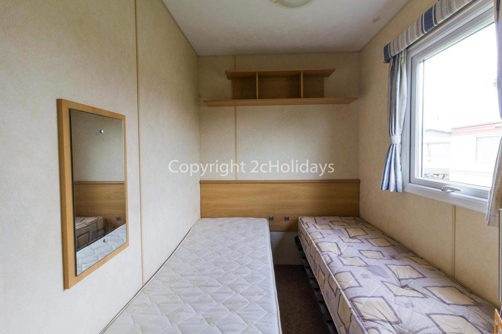 Mobile Home photo 2
