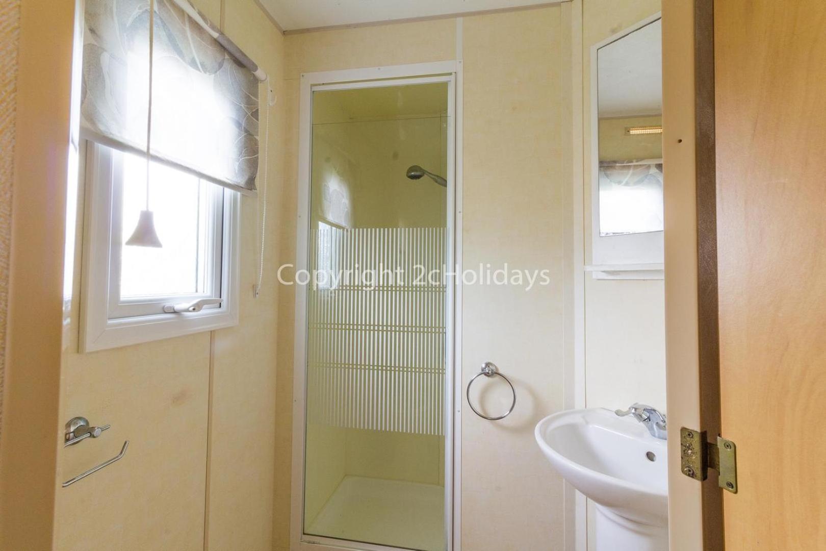 Mobile Home photo 3