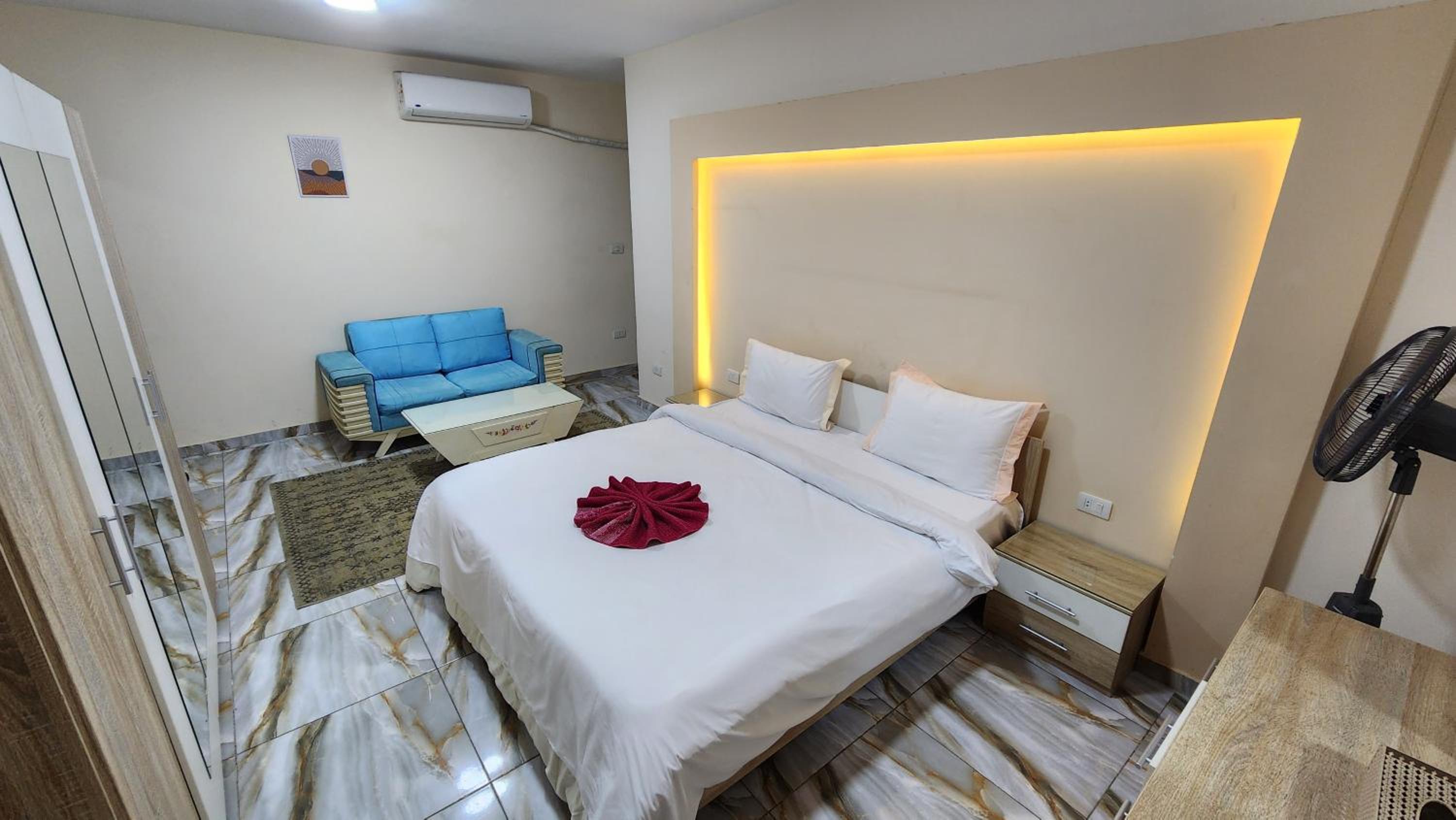 Apartment with Sea View - Photo 34